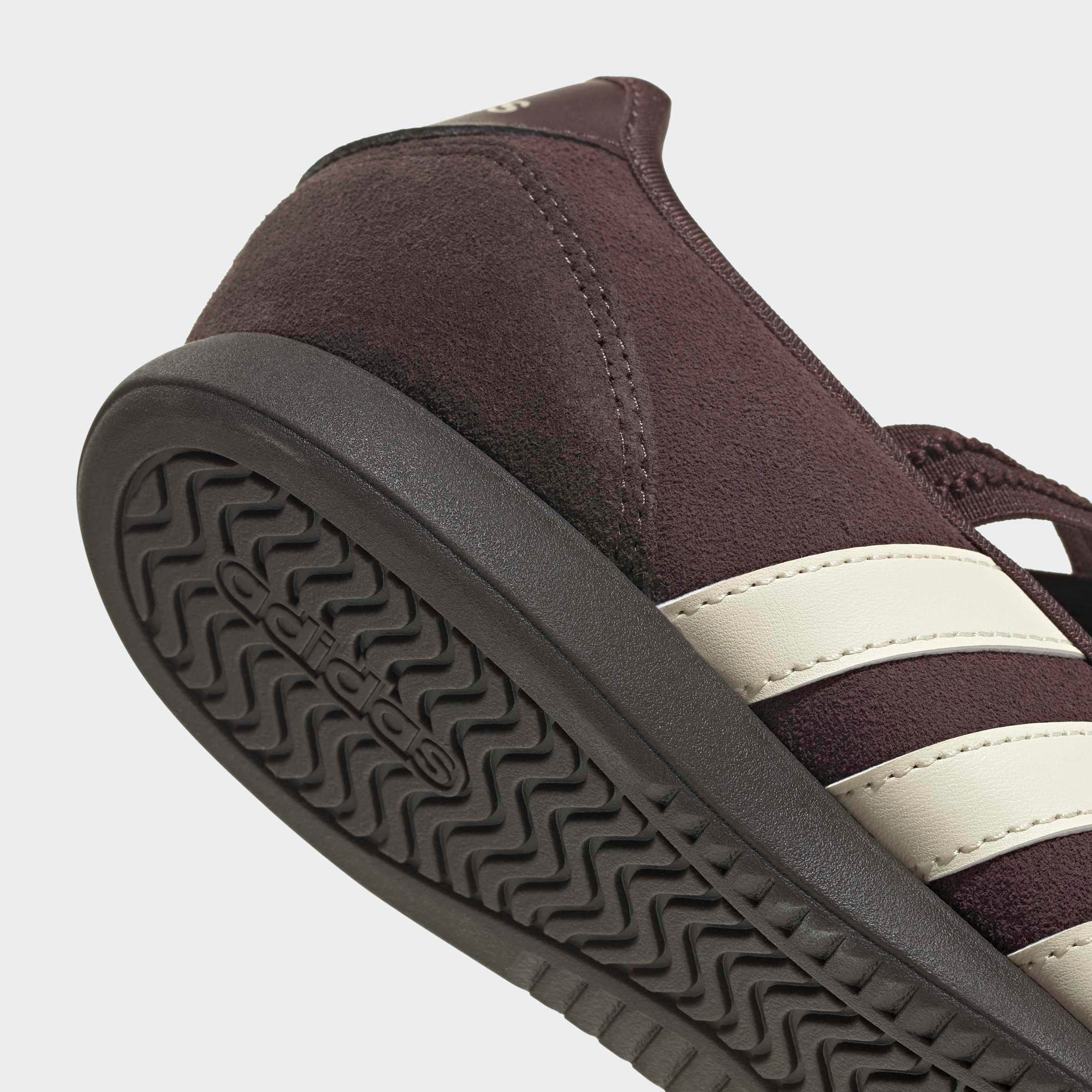 adidas Sportswear Chaussure de fitness »BARREDA MARY JANE«  Design auf den Spuren des adidas Samba Mary Jane