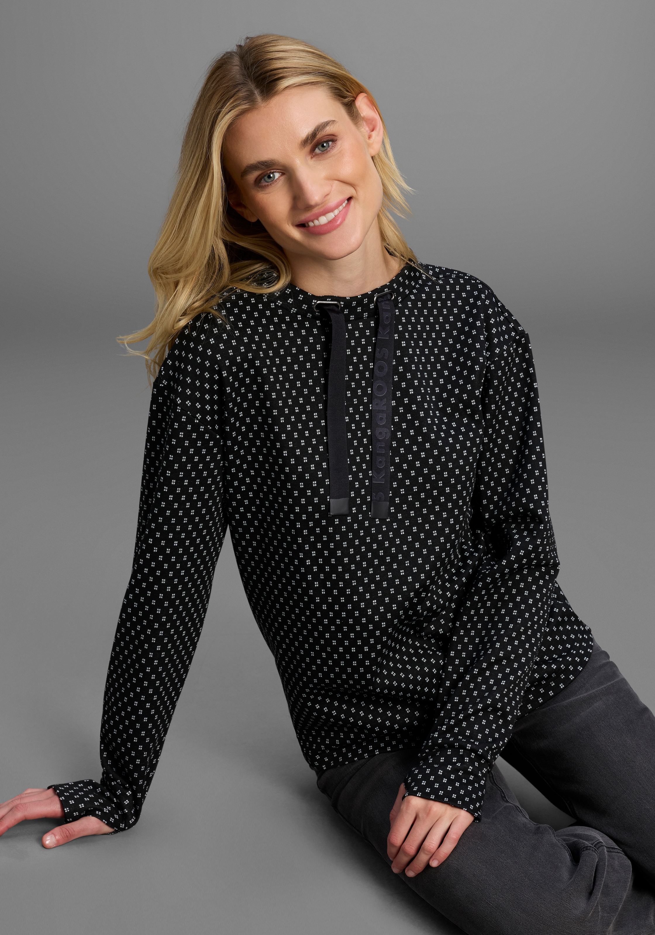 KangaROOS Sweatshirt in strukturiertem Material mit Turtleneck