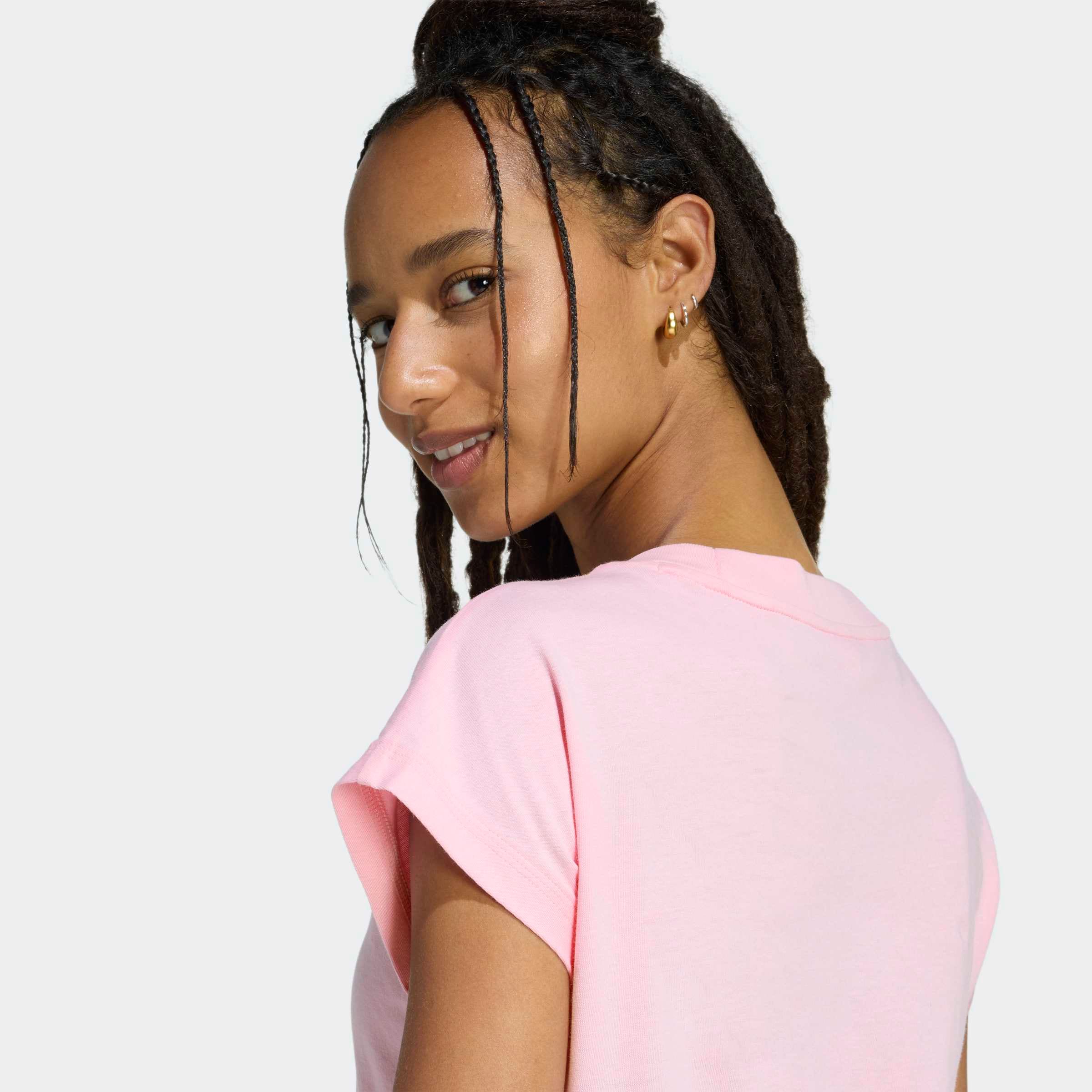 adidas Sportswear T-shirt »W LIN SJ T« sportlicher Stil, Kurzarm, ohne Verschluss, aus Baumwolle