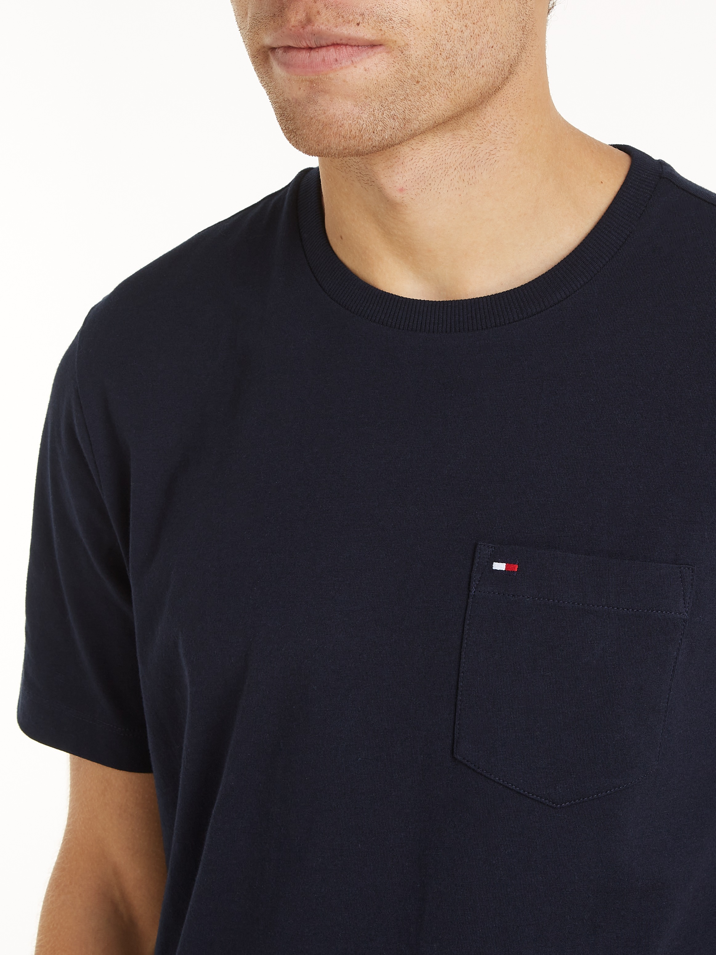 Tommy Hilfiger T-Shirt »ESSENTIAL SOLID POCKET TEE«