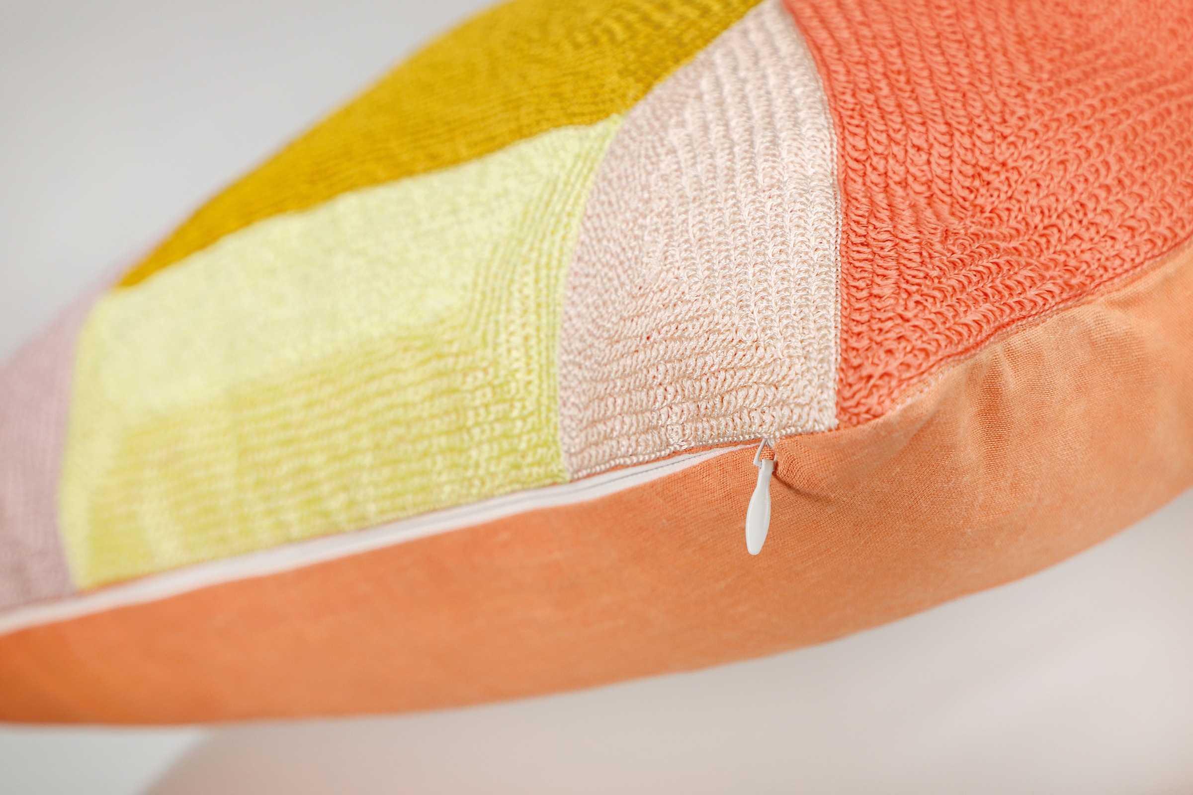 SCHÖNER WOHNEN-Kollektion Dekokissen »Paint«, aus hochwertigen Naturfasern, vollflächig bestickt