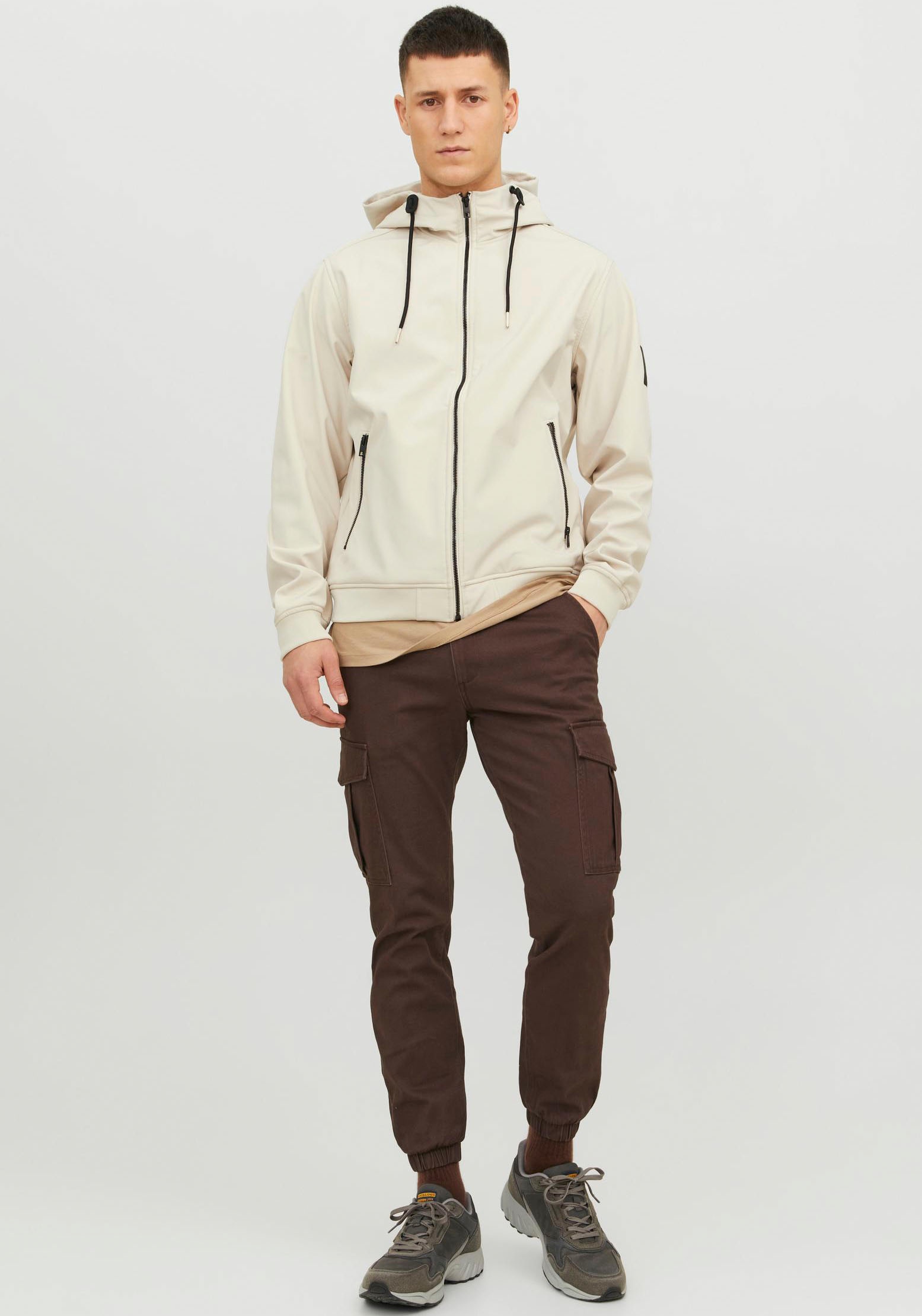 Jack & Jones Softshelljacke »JJEBASIC SOFTSHELL HOOD NOOS«, mit Kapuze