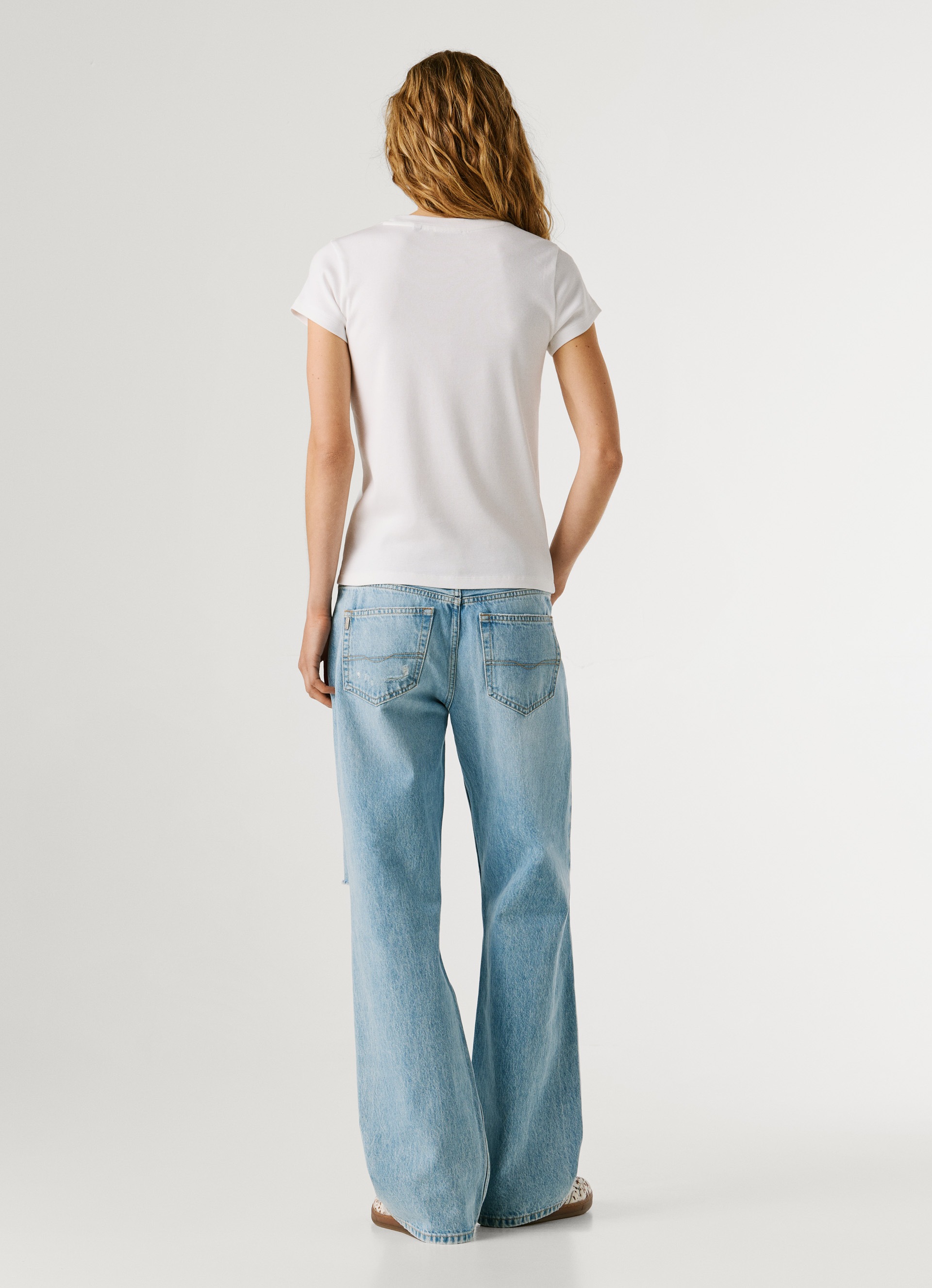 Pepe Jeans T-shirt »MERIDA« aus elastischem Rippstoff, Rundhalsform