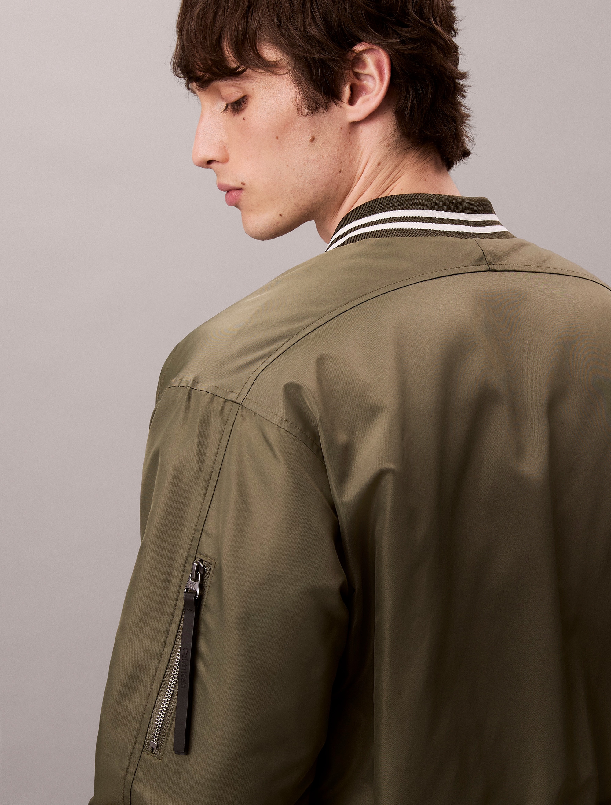 Calvin Klein Collegejacke »LS JEANS TIPPED HERO BOMBER« ohne Kapuze Mit Rundhalsausschnitt, regular fit