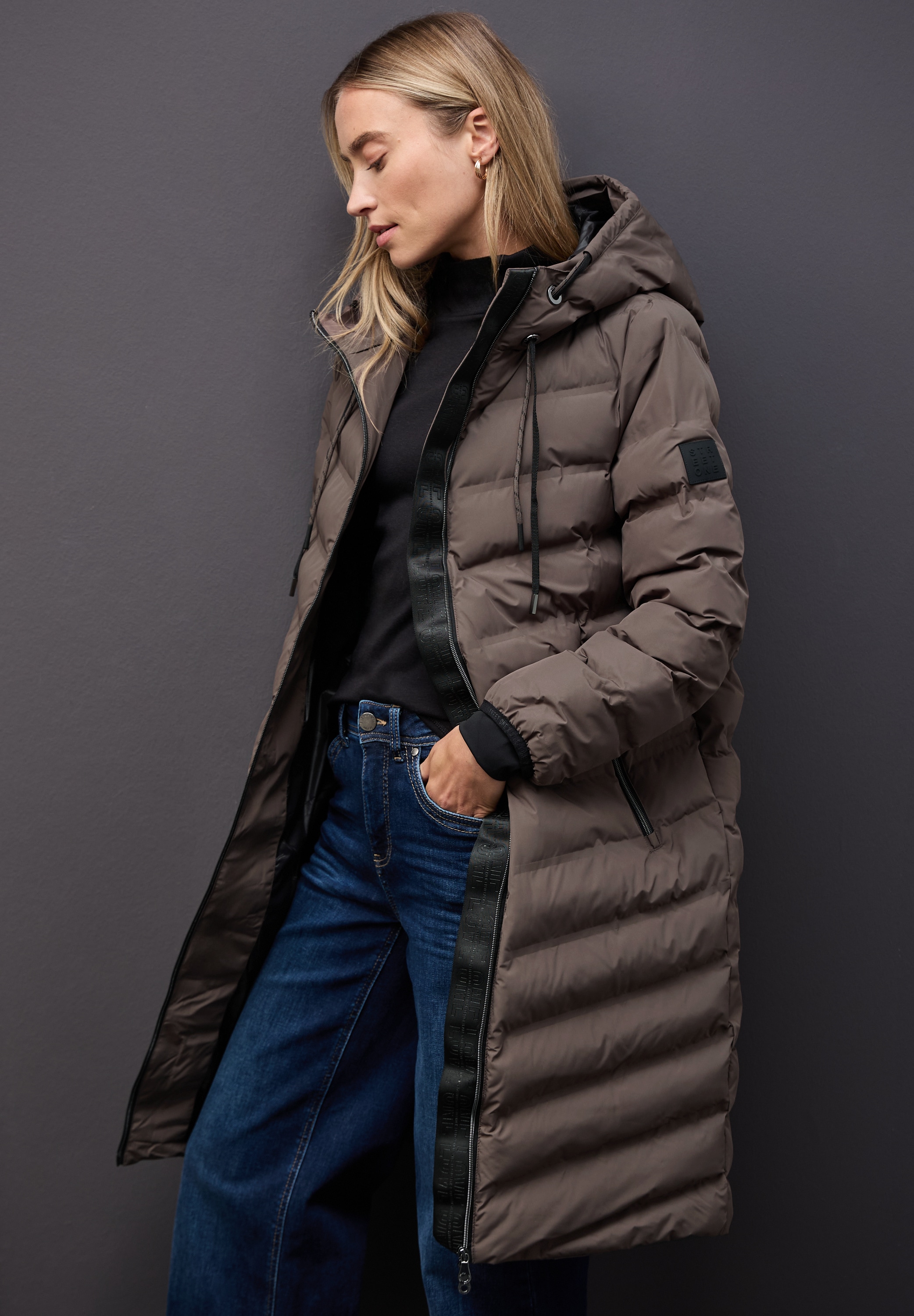 Image of STREET ONE Steppjacke mit Kapuze und geklebten Nähten