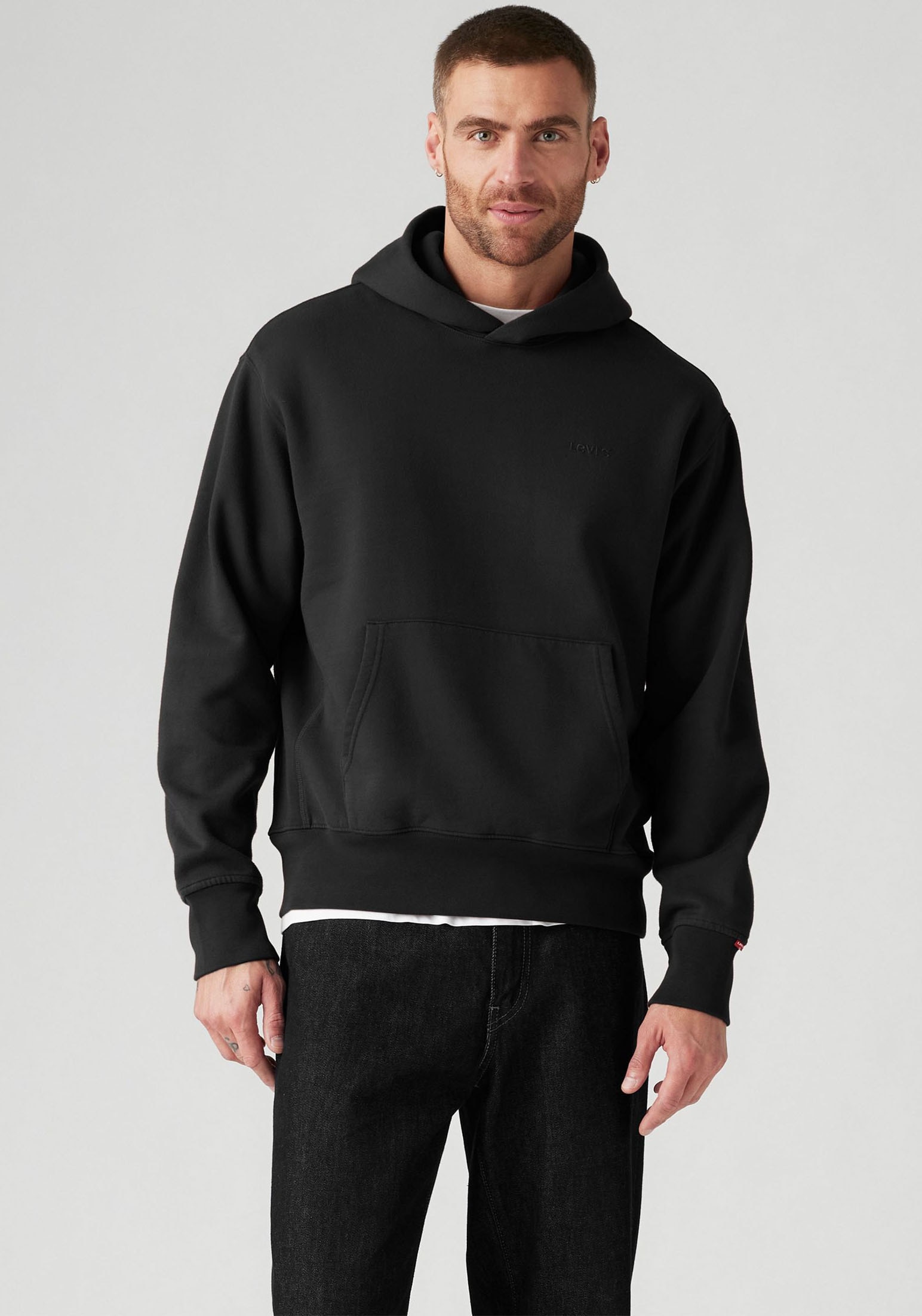 Levi's® Hoodie »THE AUTHENTIC HOODIE«, mit kleiner Ton-in-Ton Logostickerei auf der Brust