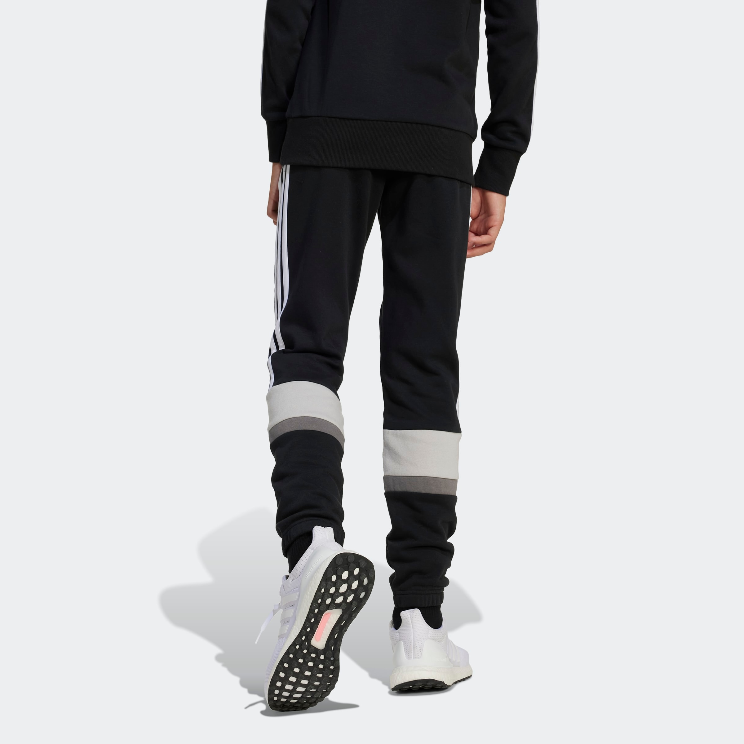 adidas Sportswear Pantalon de sport »SEASONAL ESSENTIALS TIBERIO 3-STREIFEN KIDS«  pour enfants, avec élastique, en coton et polyester