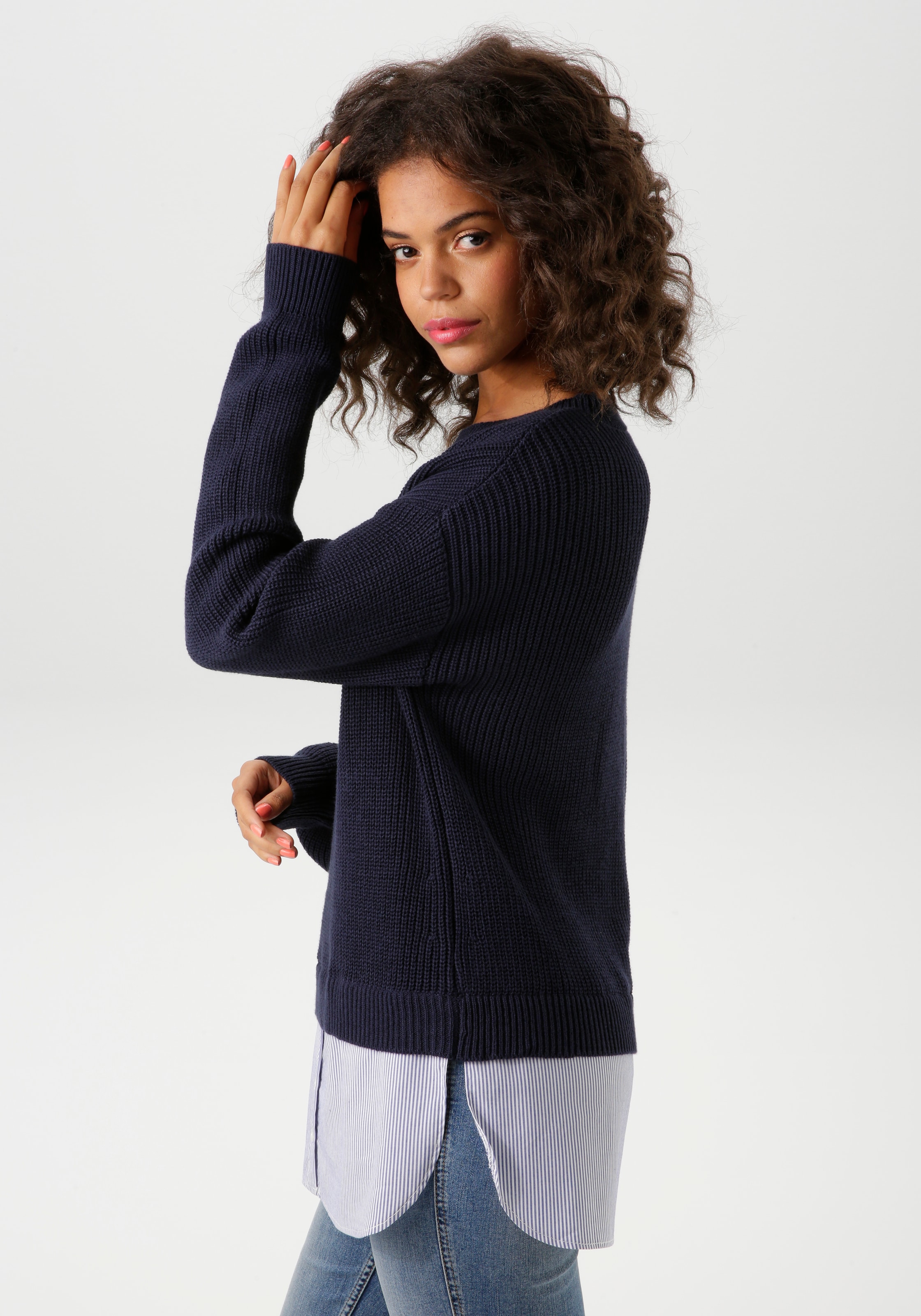 Aniston CASUAL Strickpullover, mit gestreiftem Bluseneinsatz am Saum