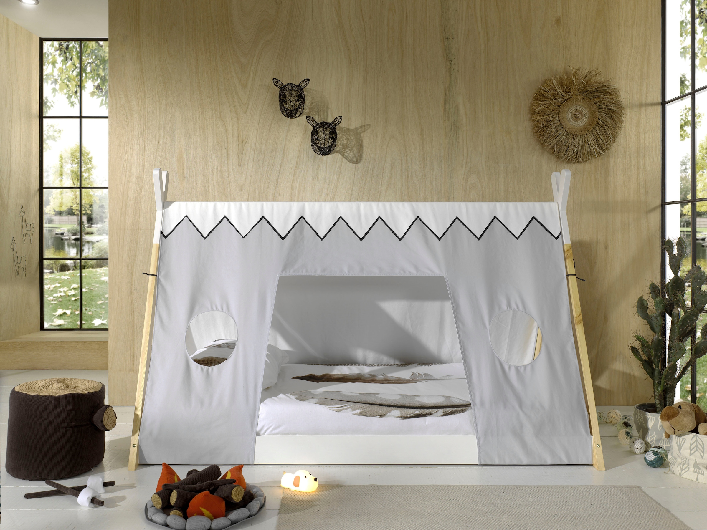 Vipack Kinderbett »TIPI, Kiefer massiv, 2-farbig lackiert, mit Rolllattenrost« B/H/T ca. 206x134,5x105,5cm, mit Textil-Zeltdach,  niedriger Betteinstieg, stabil gebaut