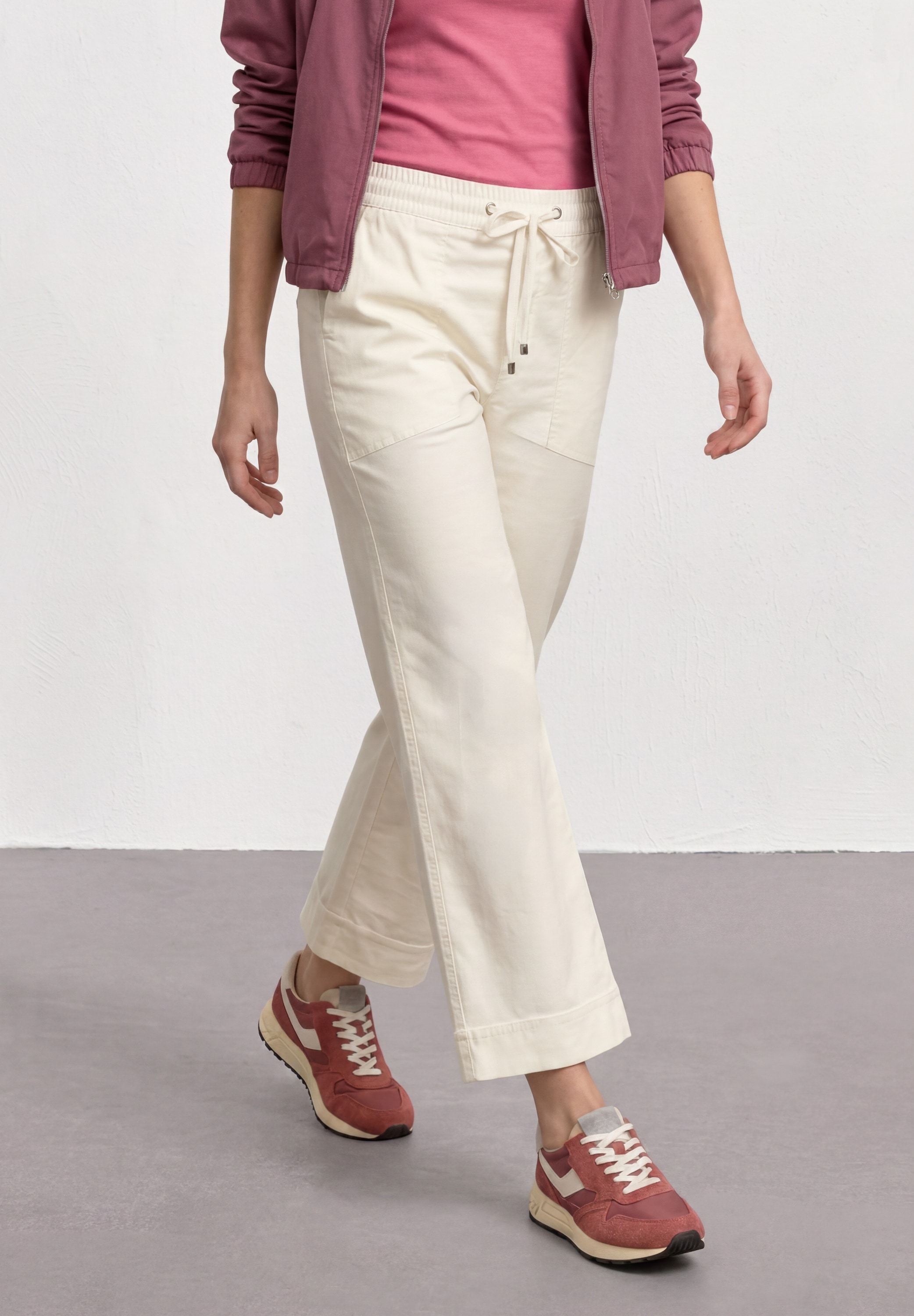STREET ONE Pantalon en tissu »Style Amalia«  pantalon d'été avec taille élastique et cordon de serrage