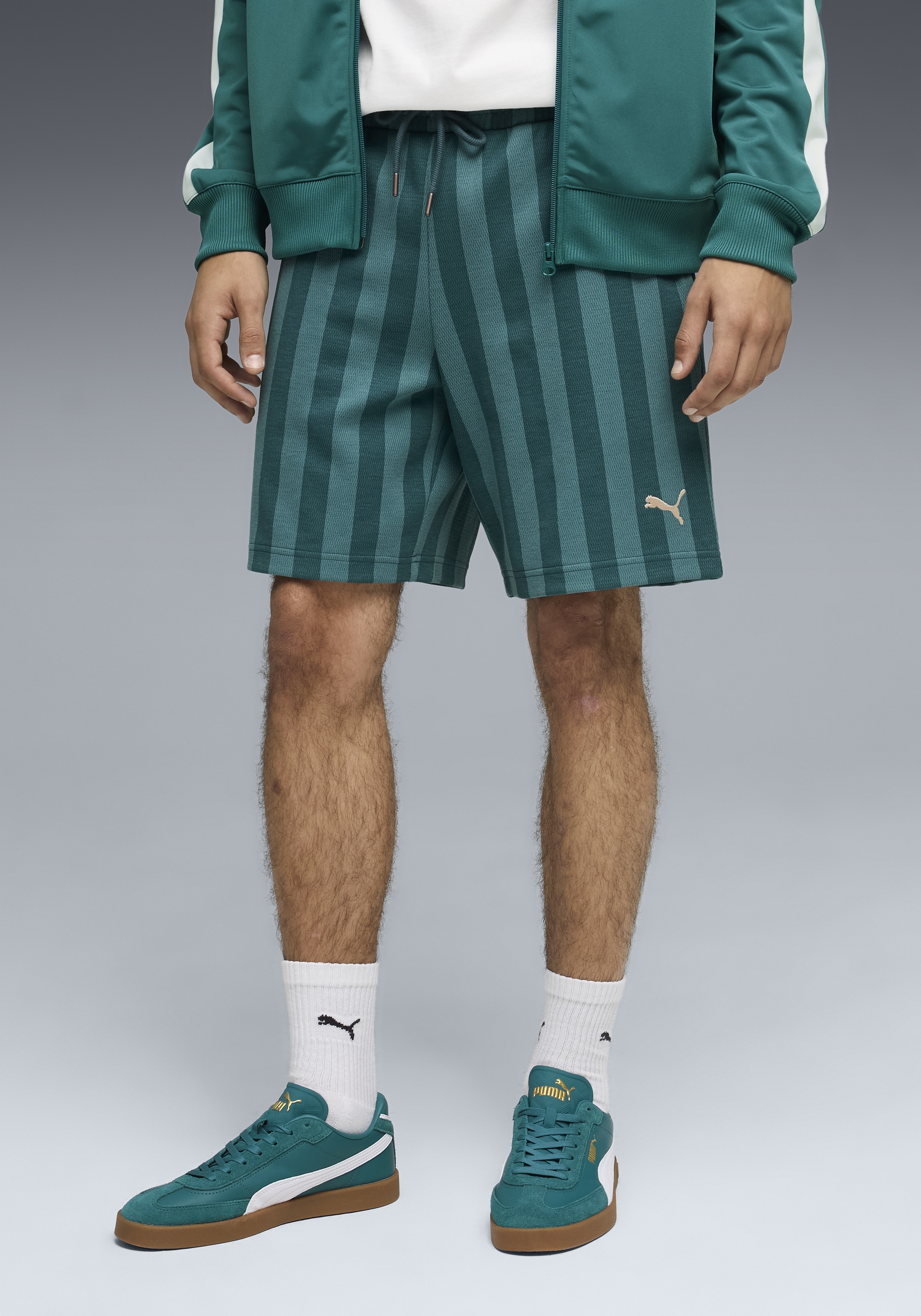 Image of PUMA Trainingsshorts "CLASS 8" SHORTS" Regular Fit, mit Eingrifftaschen, sportlicher Stil