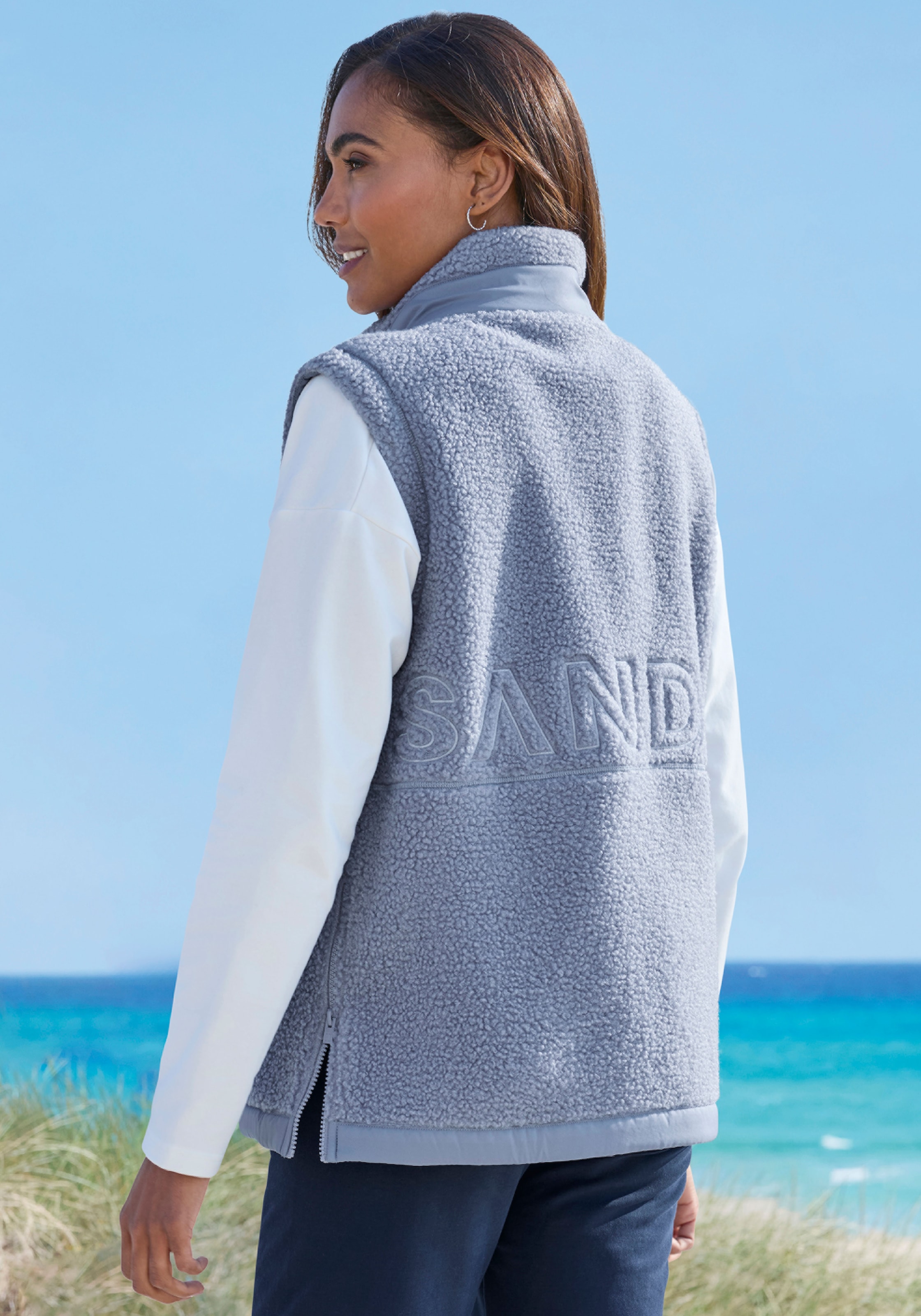 Elbsand mit grosser Schriftzug-Stickerei