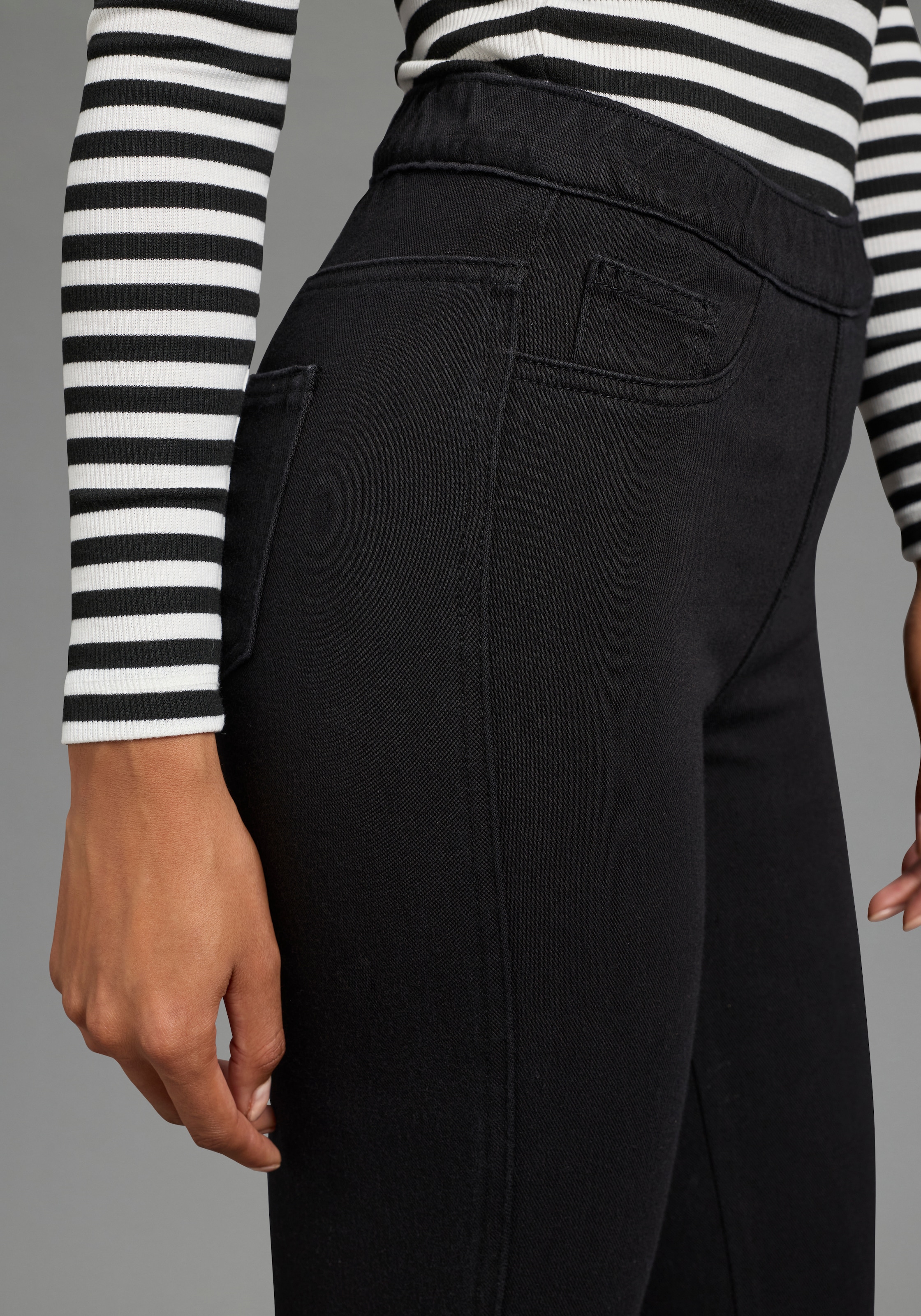 Arizona Jeggings en jeans »im 4 Way Stretch, Quer- und Längselastisch, 7/8« coupe skinny extra étroite, hauteur normale de taille, longueur 7/8