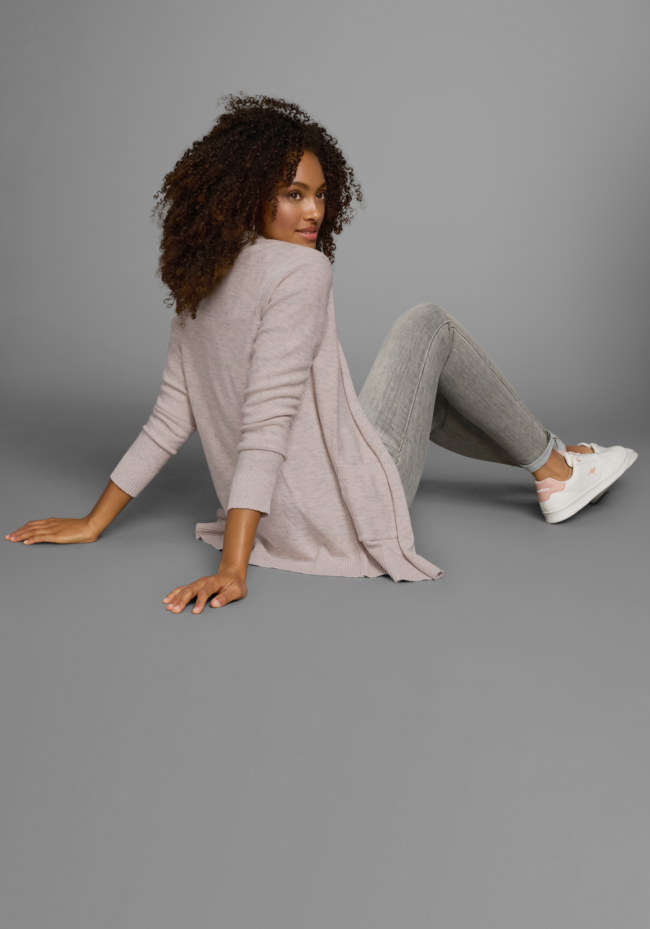 KangaROOS Strickjacke , in melierter Optik