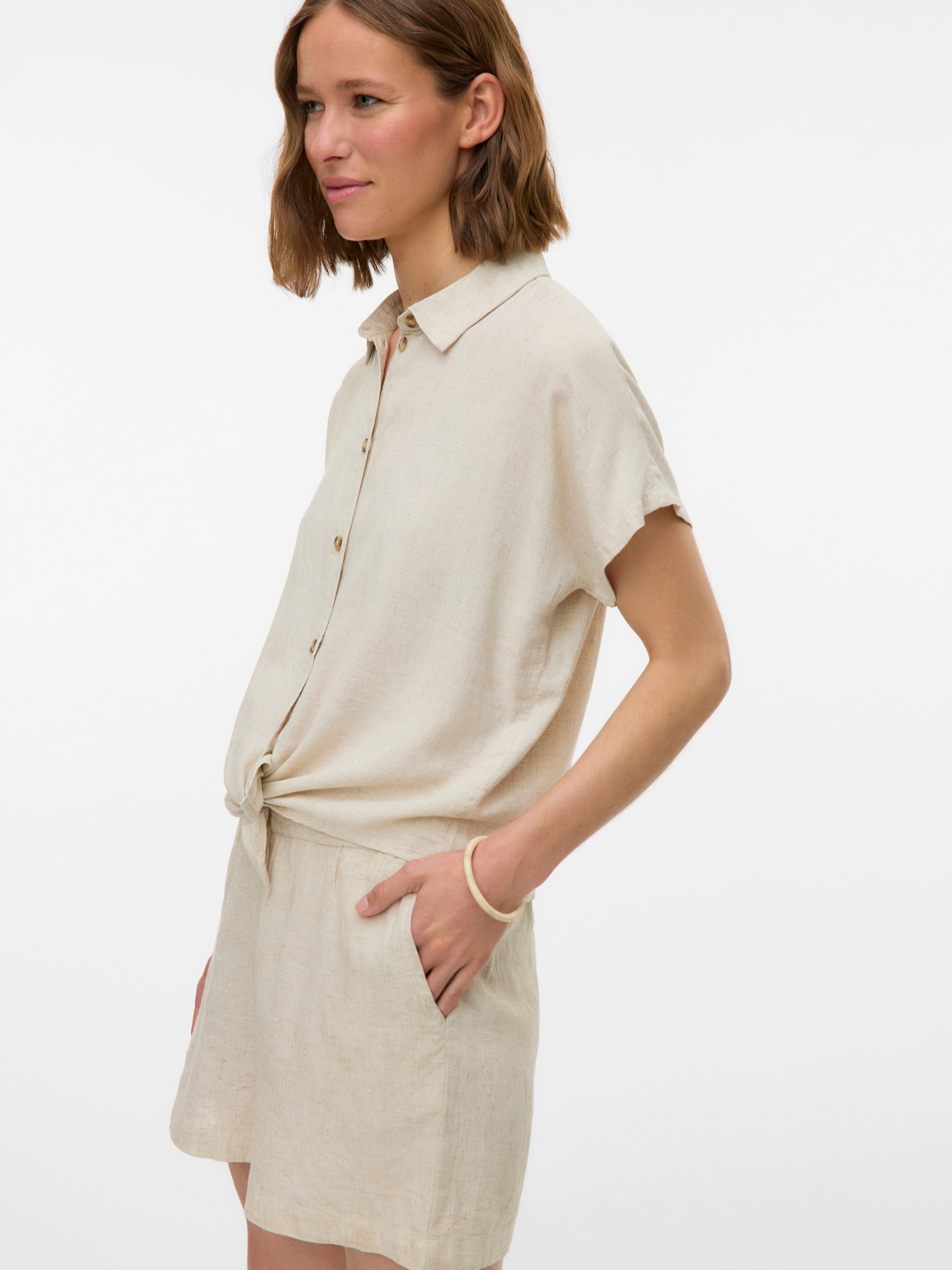Image of Vero Moda Kurzarmbluse "VMTHEA SS TIE SHIRT WVN NOOS" Viskosemischung, loose fit