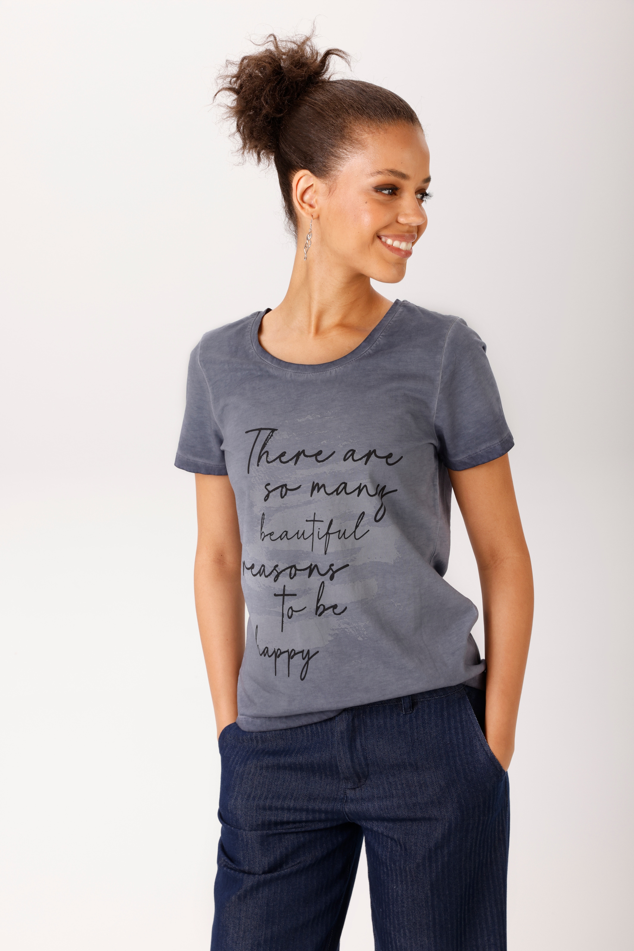 Image of Aniston CASUAL T-Shirt mit ausdrucksvollem Statement-Schriftzug - NEUE KOLLEKTION