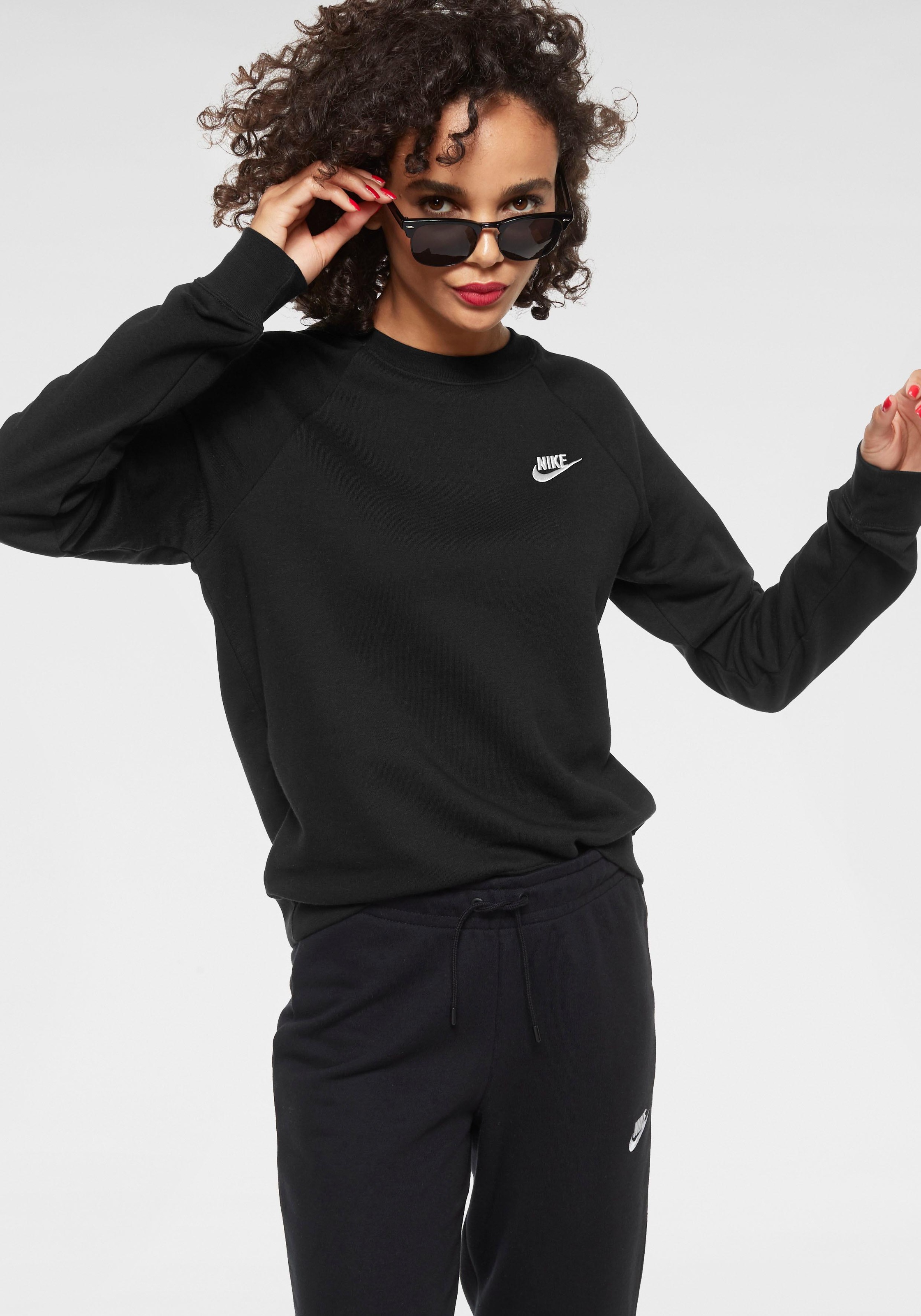 Image of Nike Sportswear Sweatshirt »ESSENTIAL WOMENS FLEECE CREW« bei Ackermann Versand Schweiz