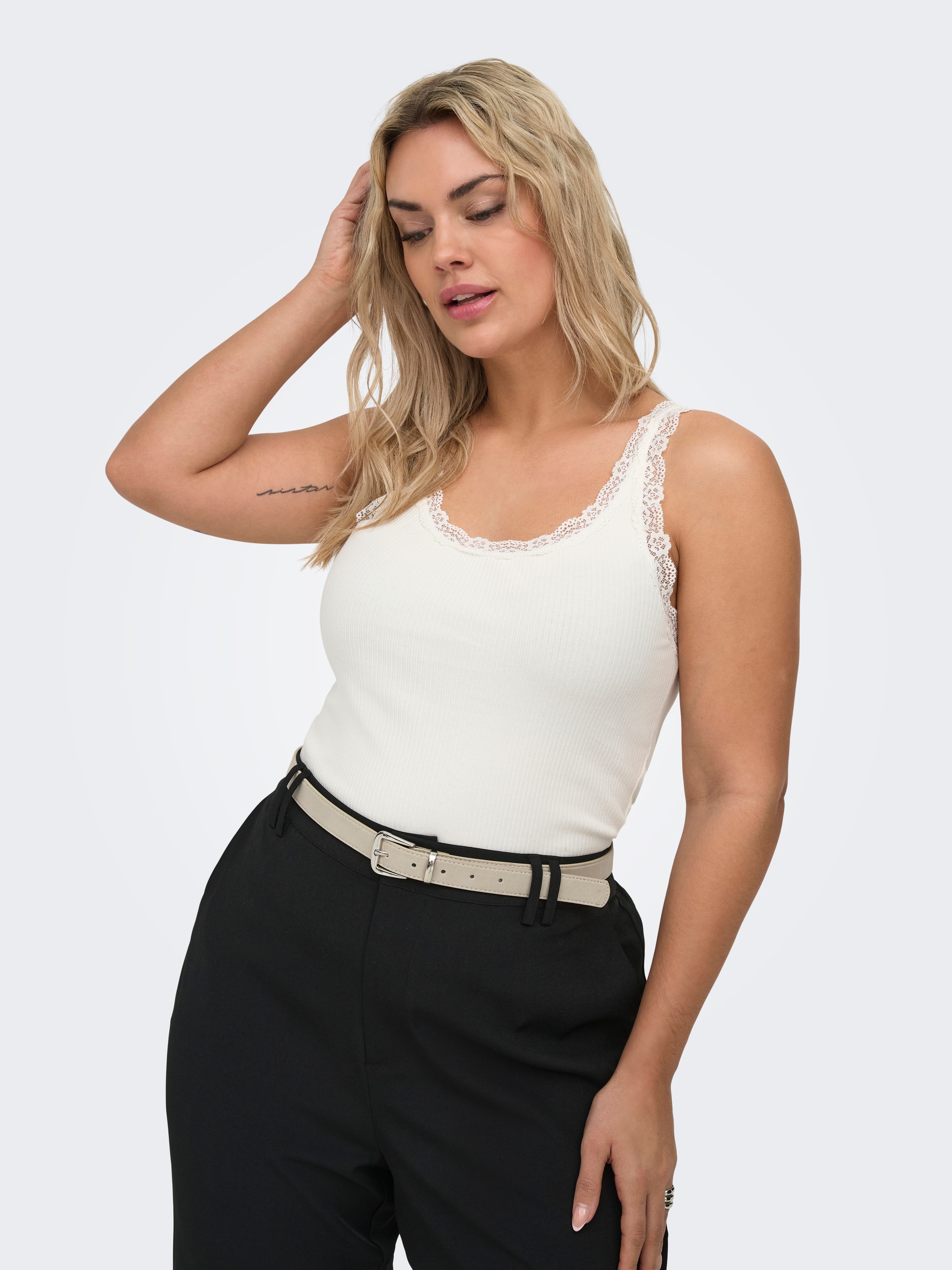 ONLY CARMAKOMA Trägertop »CARSARA SHARAI LACE TANK TOP JRS NOOS« Baumwollmischung, regular fit, Spitze