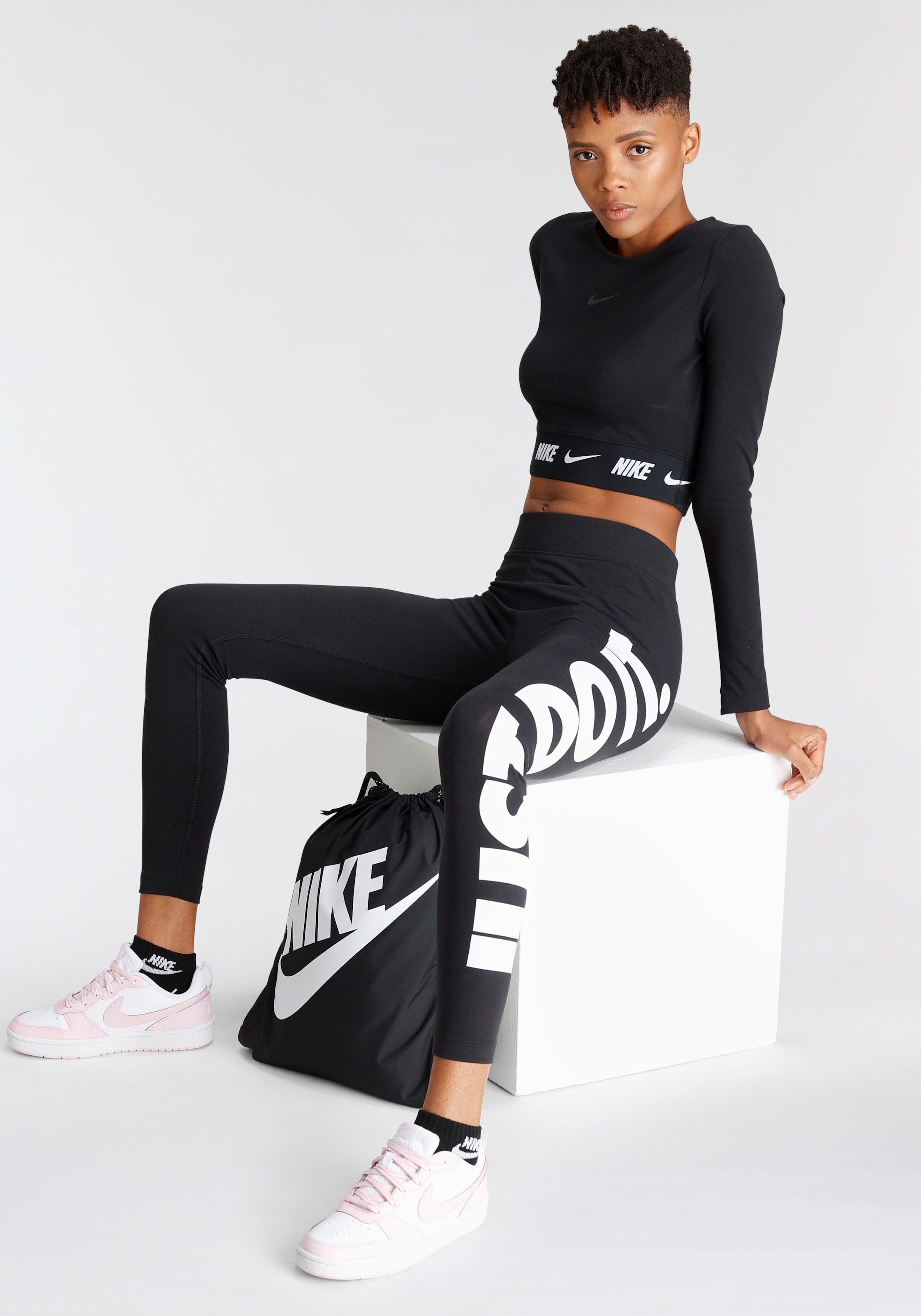 Nike Sportswear Langarmshirt »W NSW CROP TAPE LS TOP«