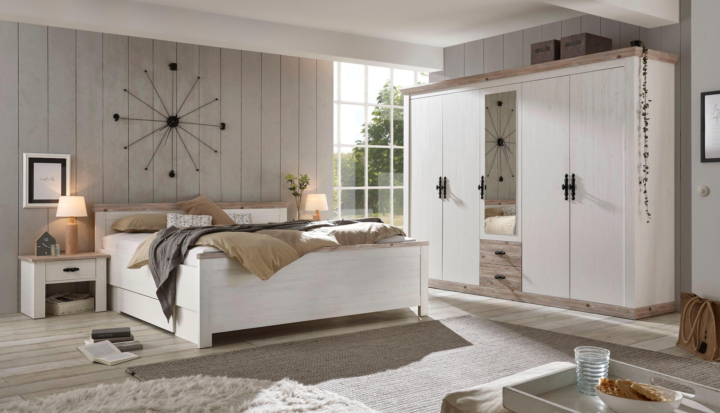 Home affaire Nachtkommode »Florenz Nachtschrank Seitenschrank Kommode BESTSELLER«, mit schön verzierten, aussergewöhnlichen Metallgriffen Nachttisch
