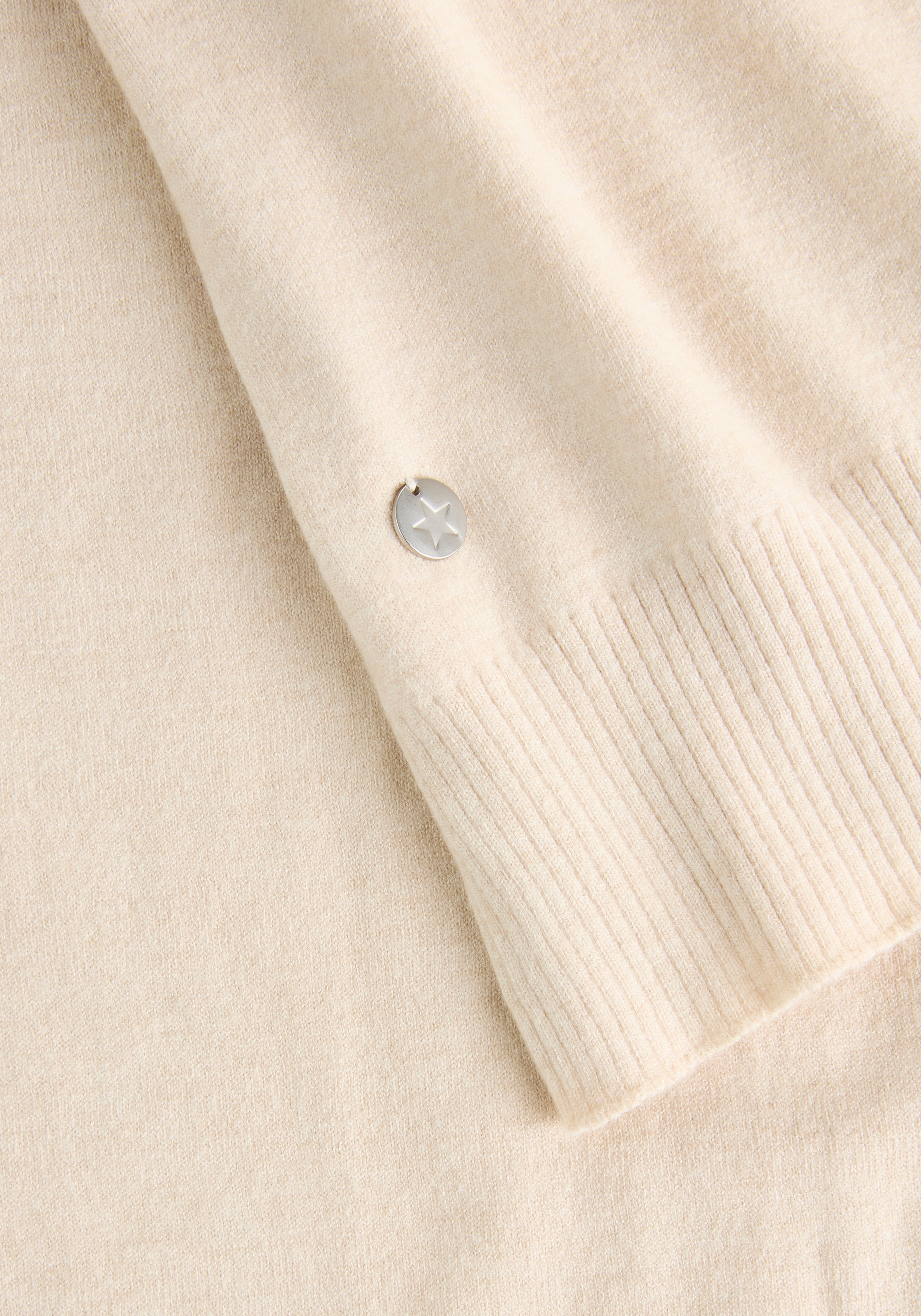 Laura Scott Strickschal in Maxi-Grösse mit modischen Rippenabschlüssen - NEW