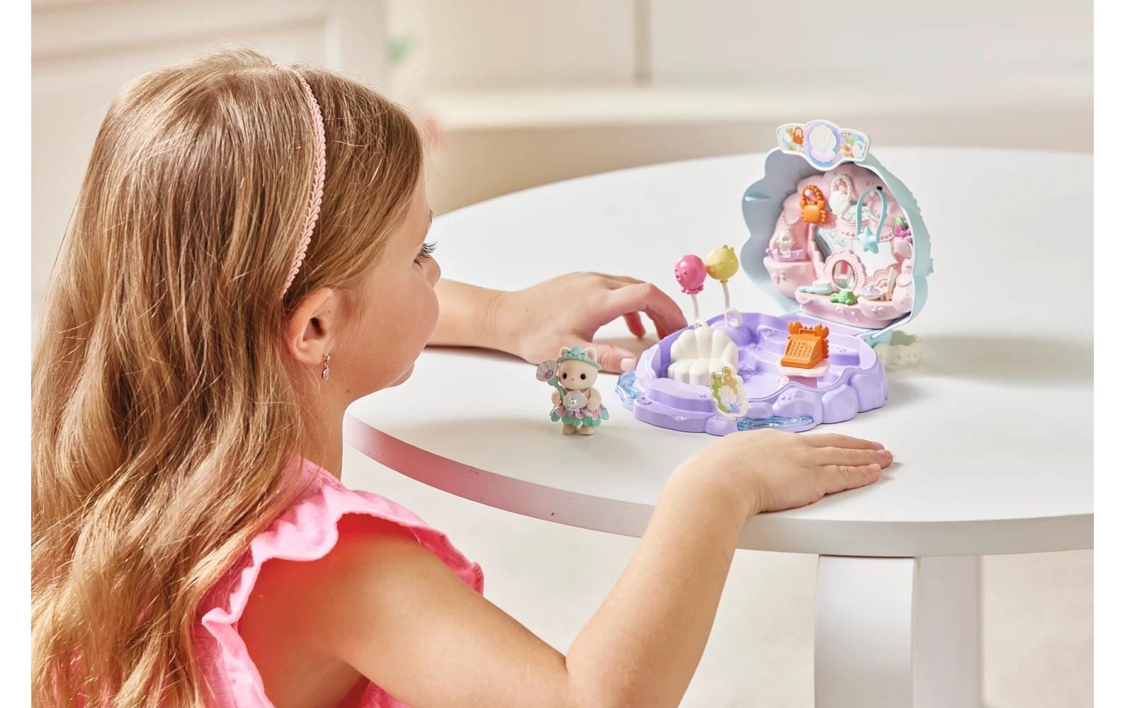 Sylvanian Families Spielfigur »Baby Meerjungfrauen Boutique«