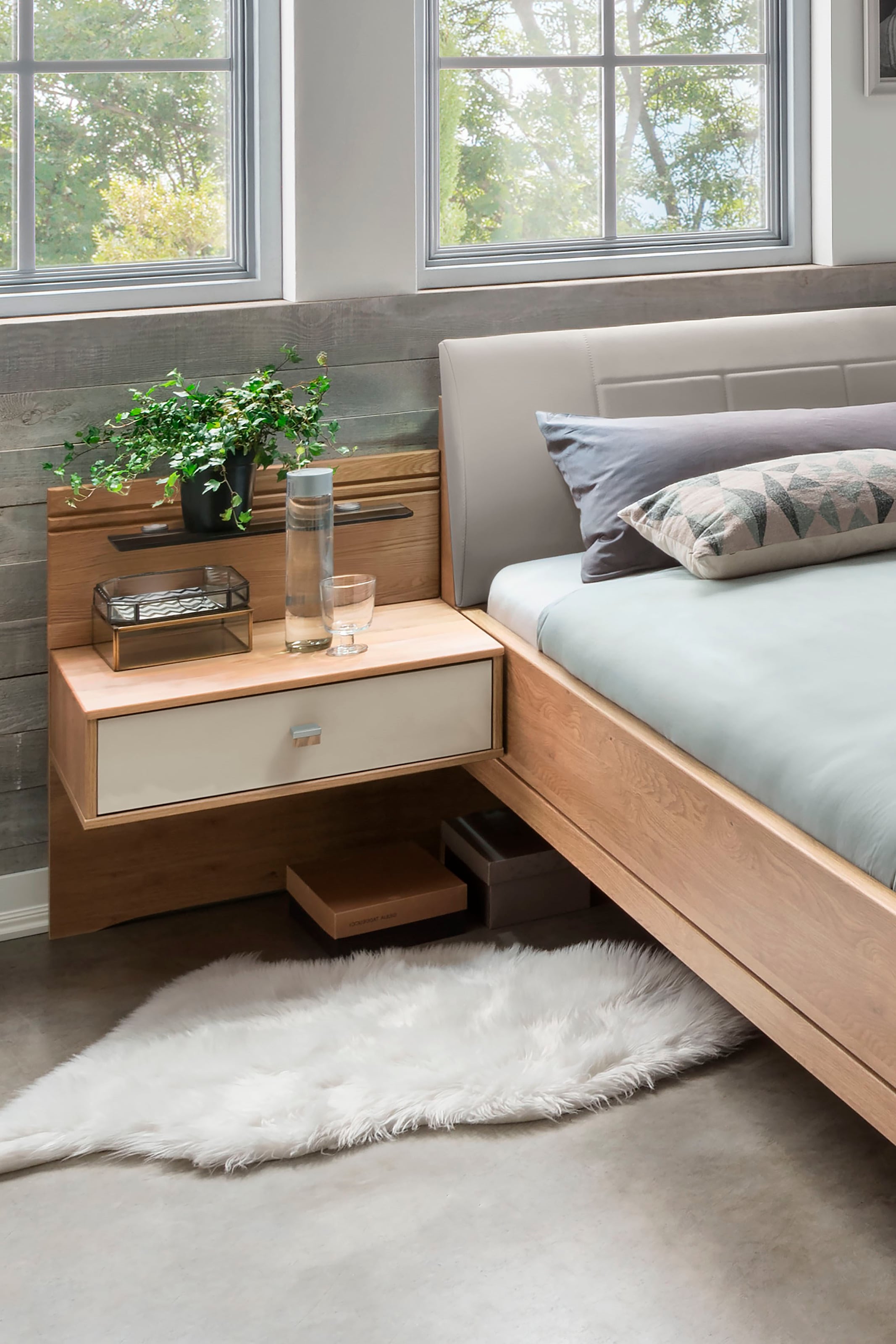 Image of WIEMANN Nachtkonsole »Kiruna«, schwebende Optik bei Ackermann Versand Schweiz