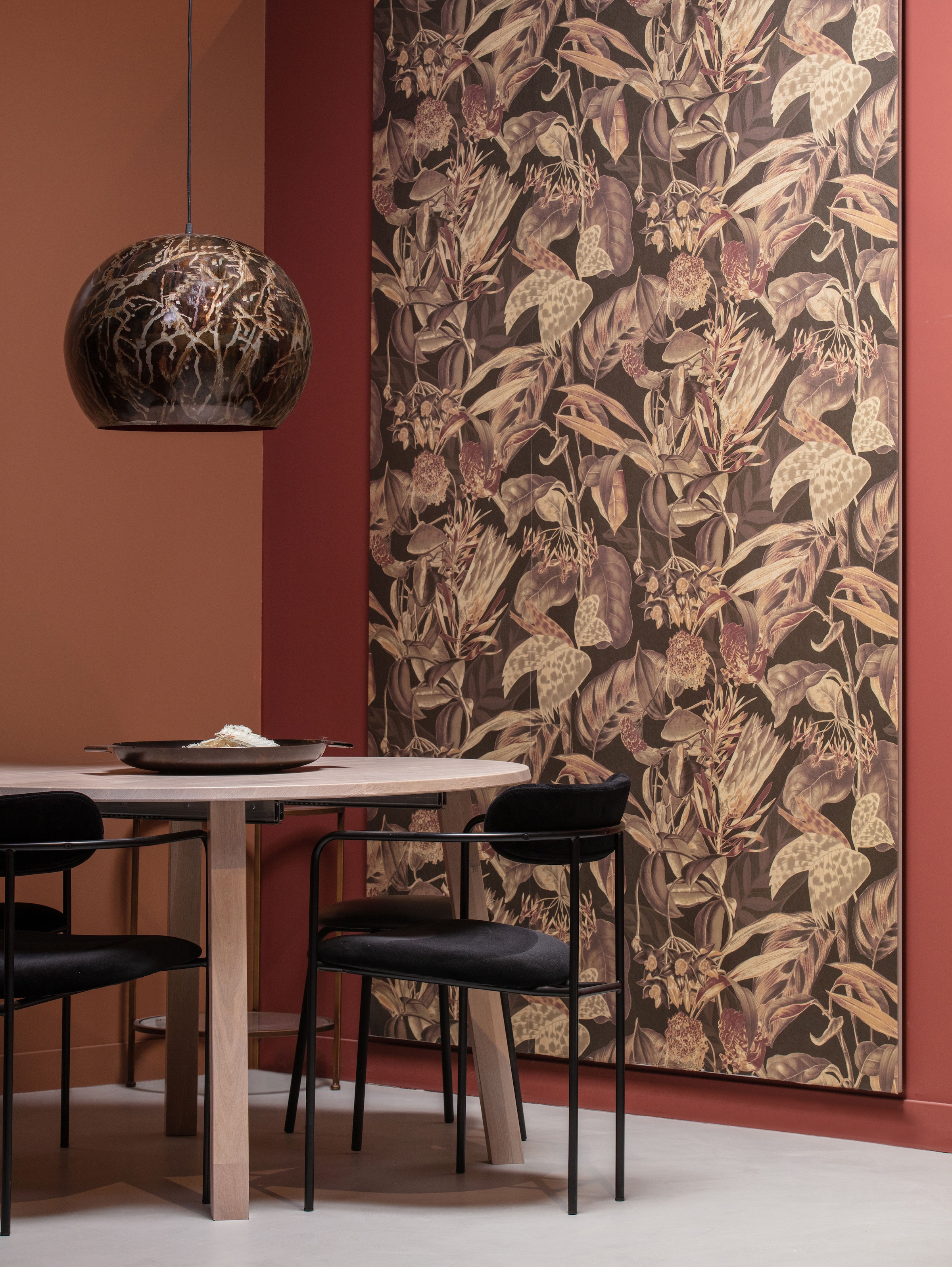 WOOOD Esszimmerstuhl »Ivy stapelbar mit Velvet-Bezug und Eisengestell B 55 x T 54 x H 76 cm« (Set) 2 Stk.Tragkraft 150 kg, Eisengestell, Pfleiglicht