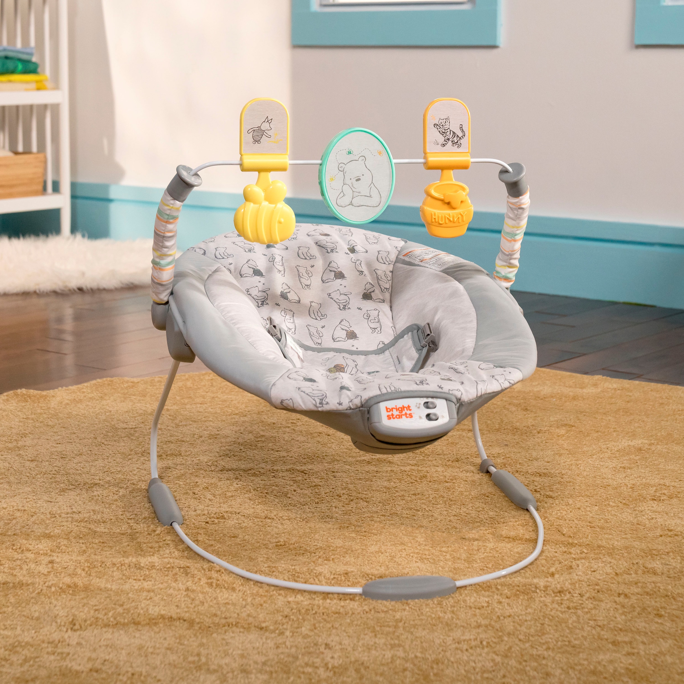 Bright Starts Transat pour bébé »Disney Winnie the Pooh Classic Pals Vibrating Bouncer« bis 9 kilos mit Sound-Effekt