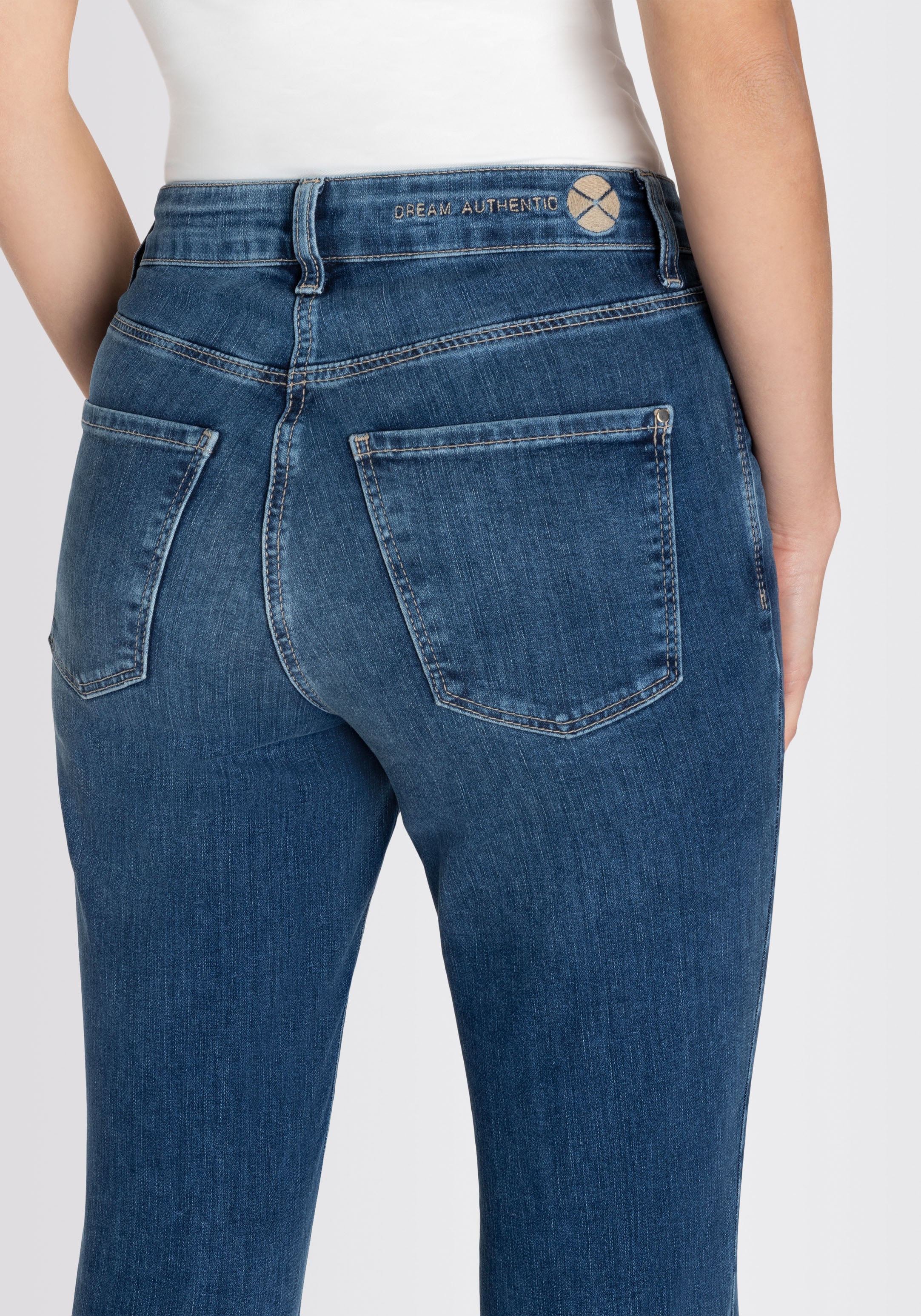 MAC Jeans 3/4 »Dream Kick« ourlet raccourci à la mode et légèrement évasé