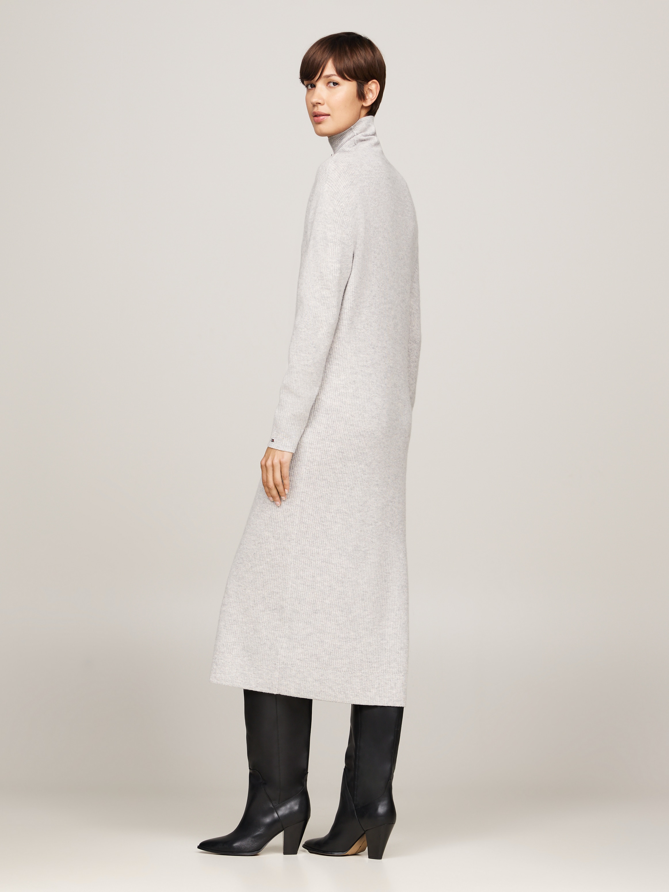 Tommy Hilfiger Strickkleid »WOOL CASH ROLL-NK LONG DRESS«, mit Logostickerei, in Rippoptik