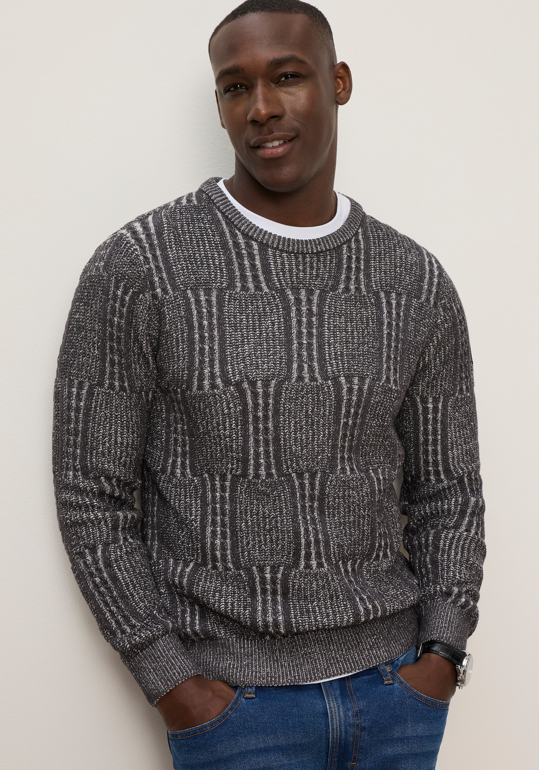 Image of KangaROOS Strickpullover Regular Fit, mit Rundhalsausschnitt, in normaler Länge