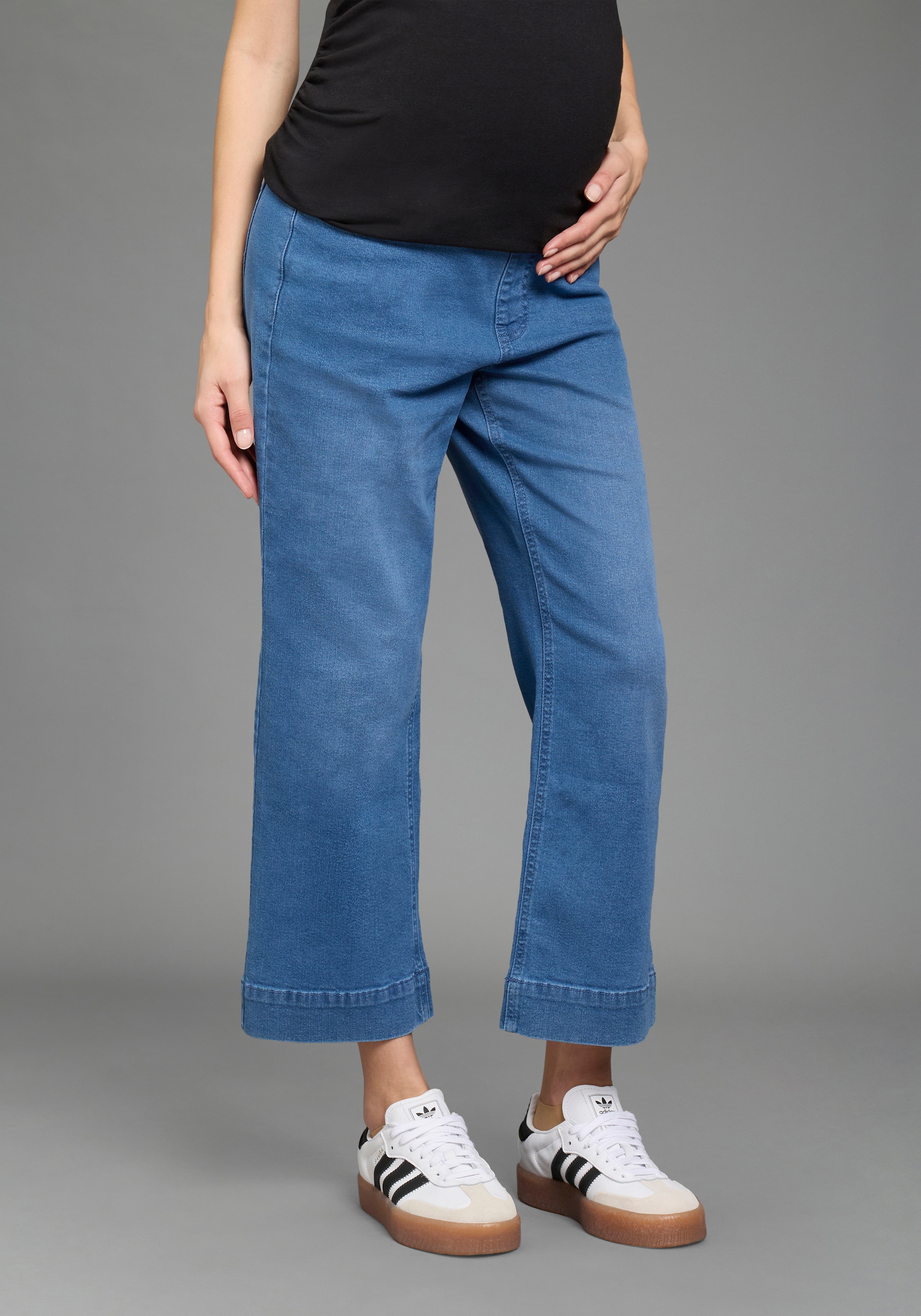 Image of Neun Monate Umstandsjeans "7/8 Loose fit Umstandsjeans" gerader Beinverlauf, mit elastischem Gummizug, mit Stretch-Anteil