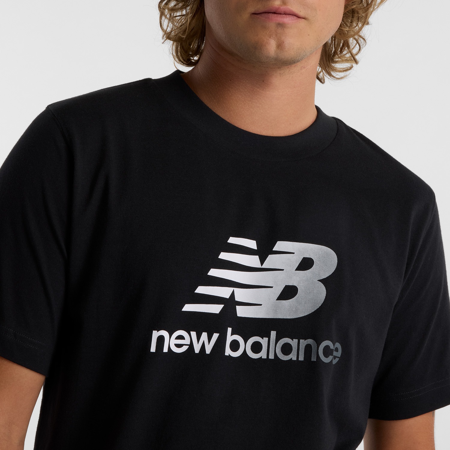 New Balance T-Shirt »Sport Essentials Gradient Logo T-Shirt«