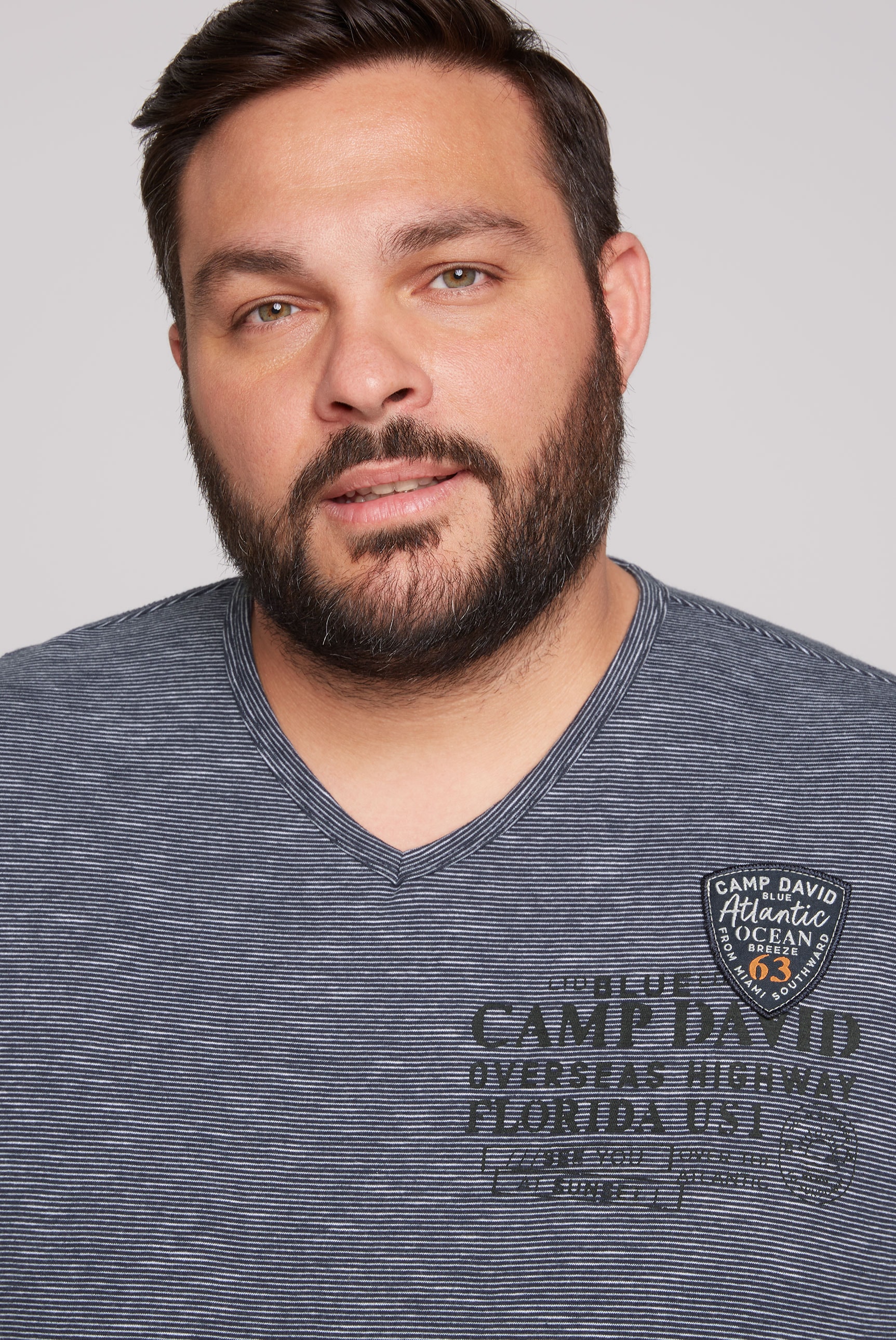 CAMP DAVID T-Shirt, mit Label Print und Patch