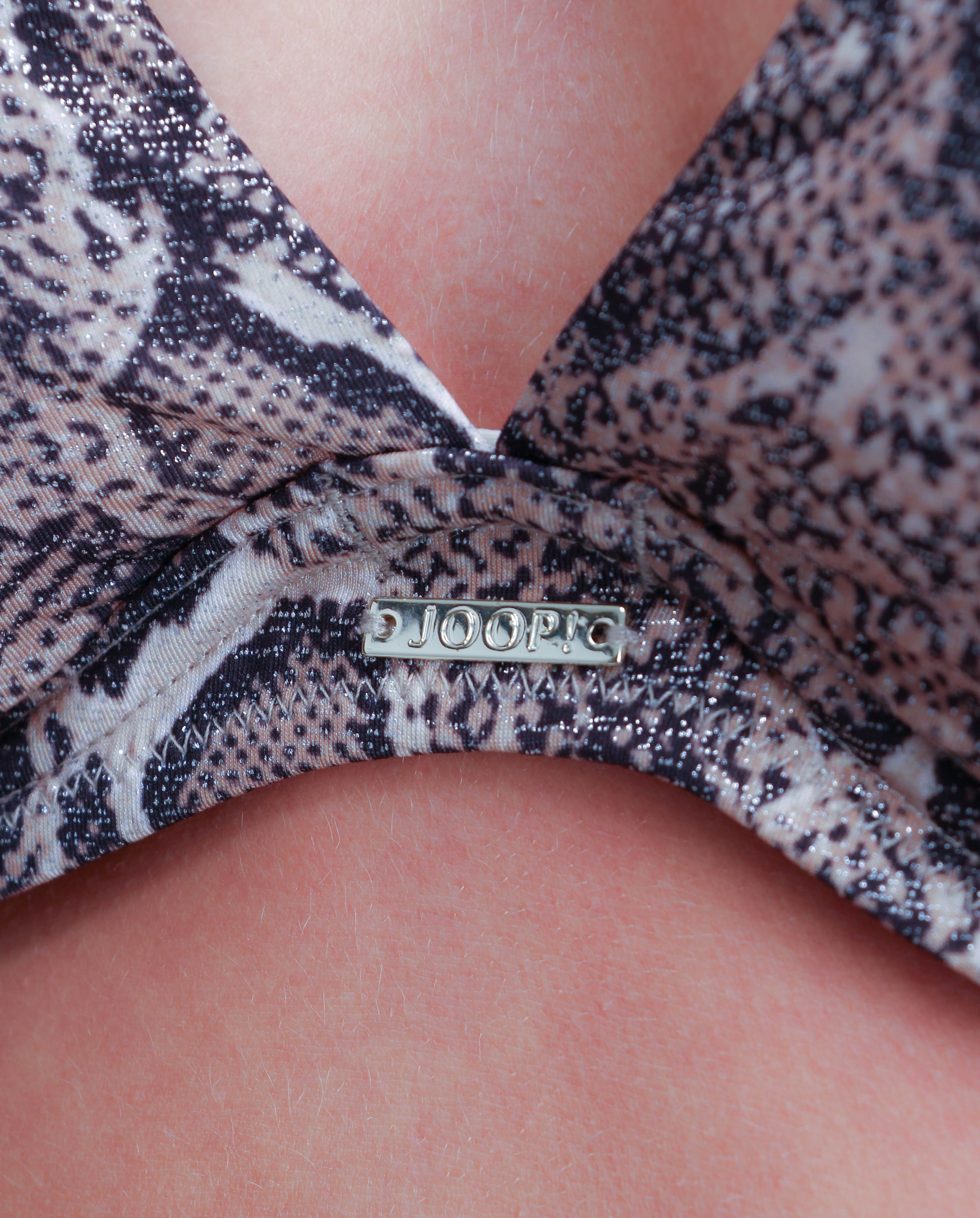 JOOP! Triangel-Bikini-Top »Python« Animal-Print mit Glanz-Effekt, mit Bügel