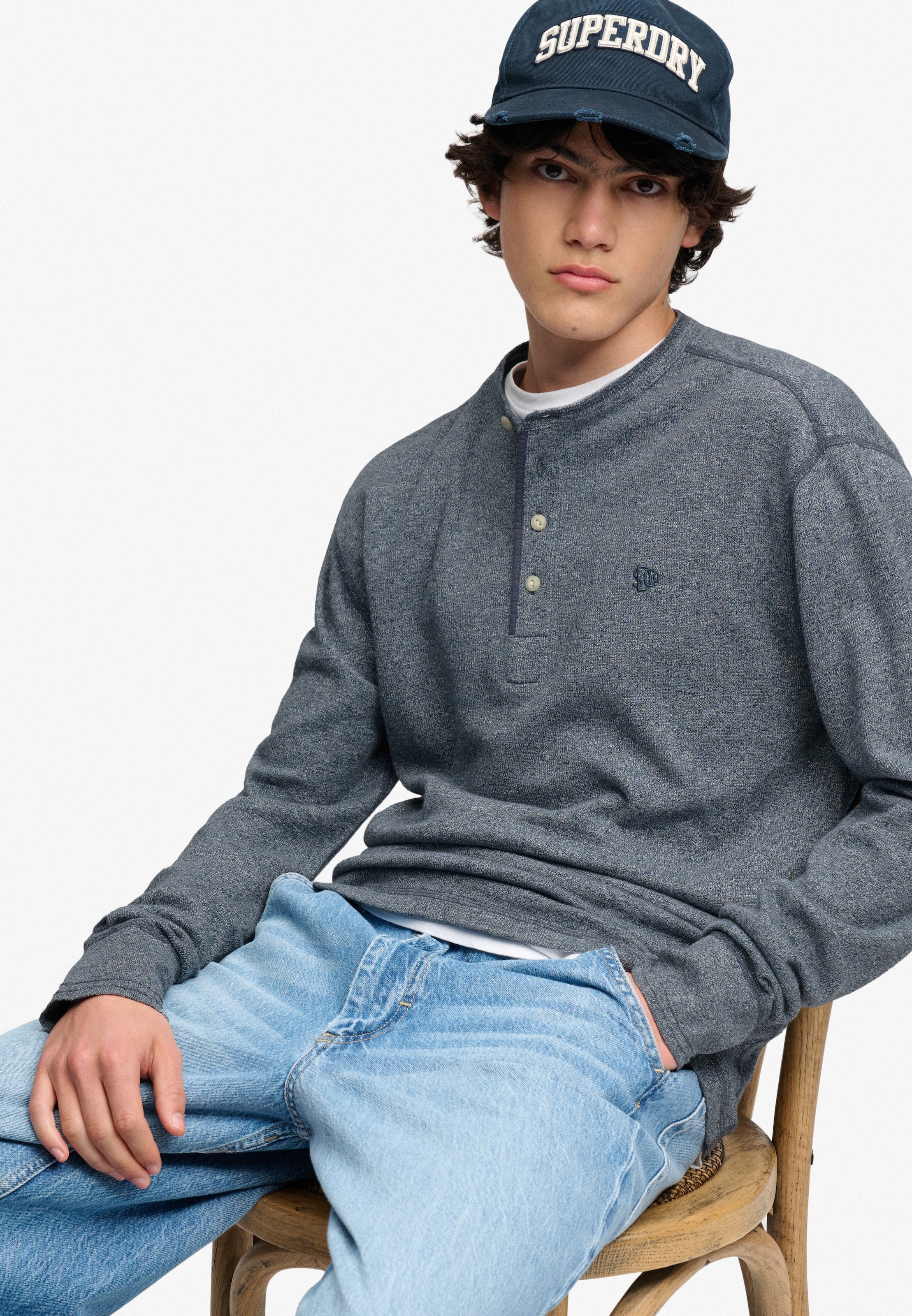 Superdry Langarmshirt »MINI SLUB WAFFLE LS GRANDAD« lockere Passform, mit Rundhalsausschnitt, aus Baumwolle