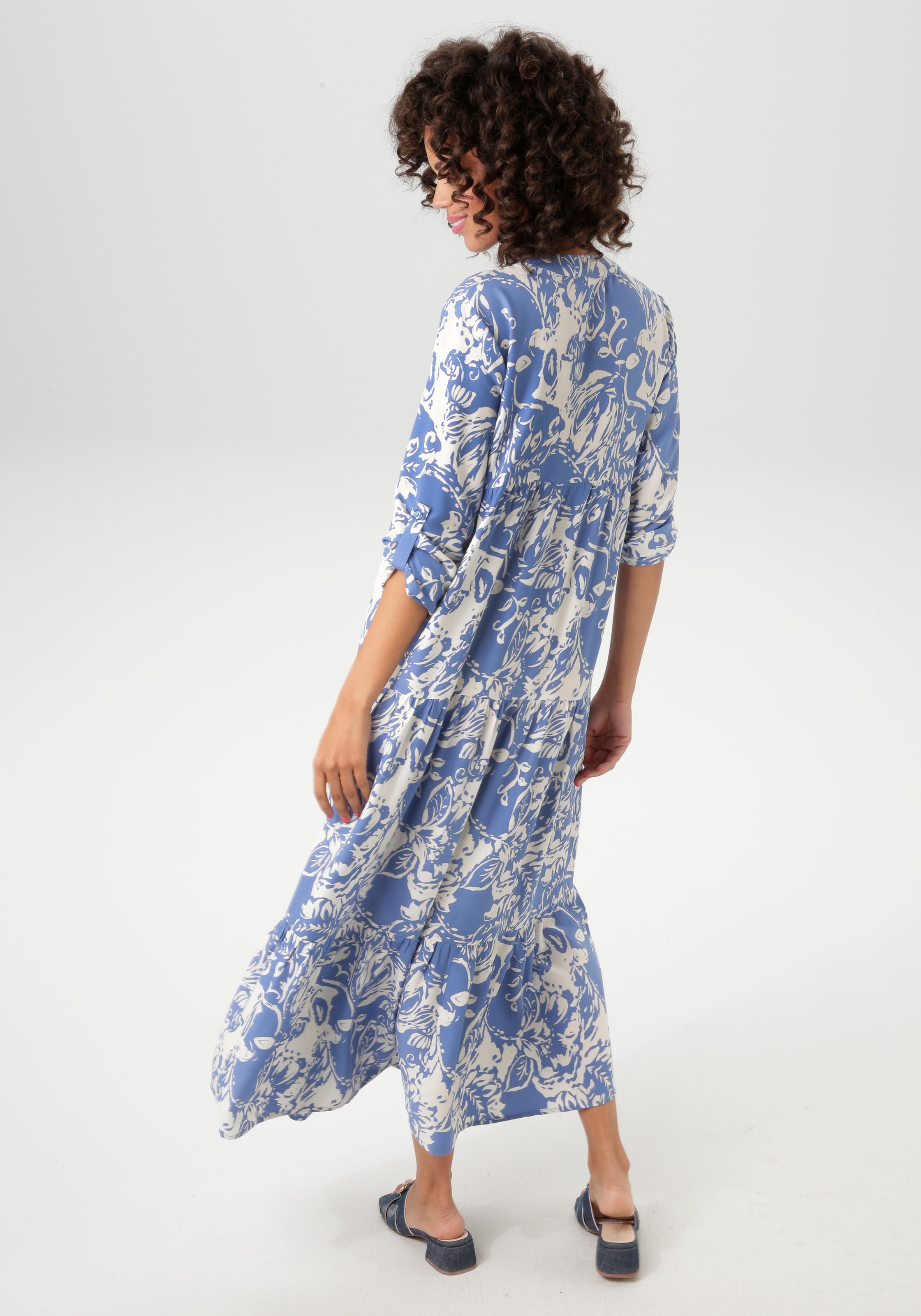 Aniston CASUAL Maxikleid, mit grossflächigem. grafischen Blumendruck - NEUE KOLLEKTION