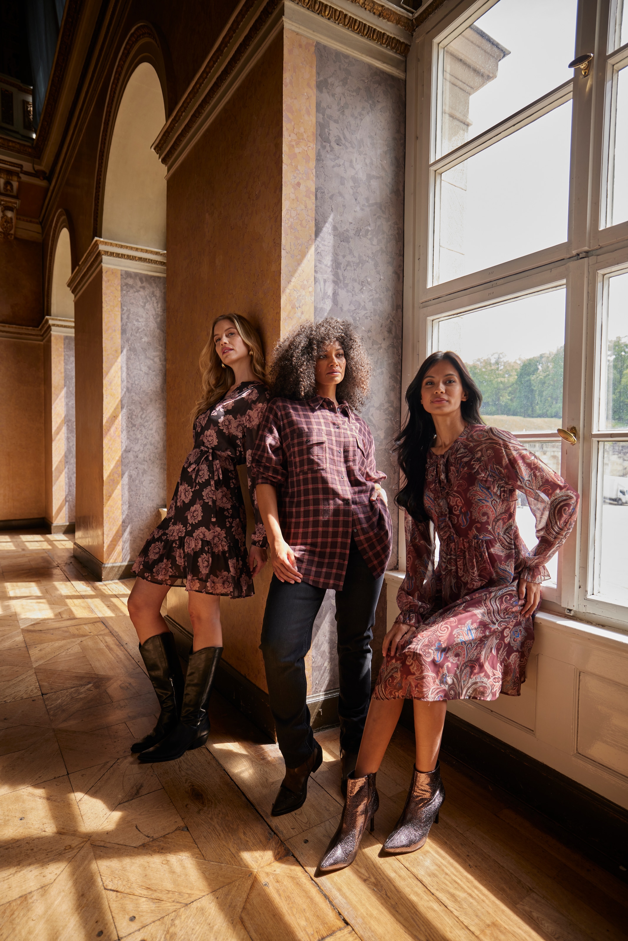 Aniston SELECTED Robe en mousseline de soie avec volants le long de l'encolure et des manches - NOUVELLE COLLECTION