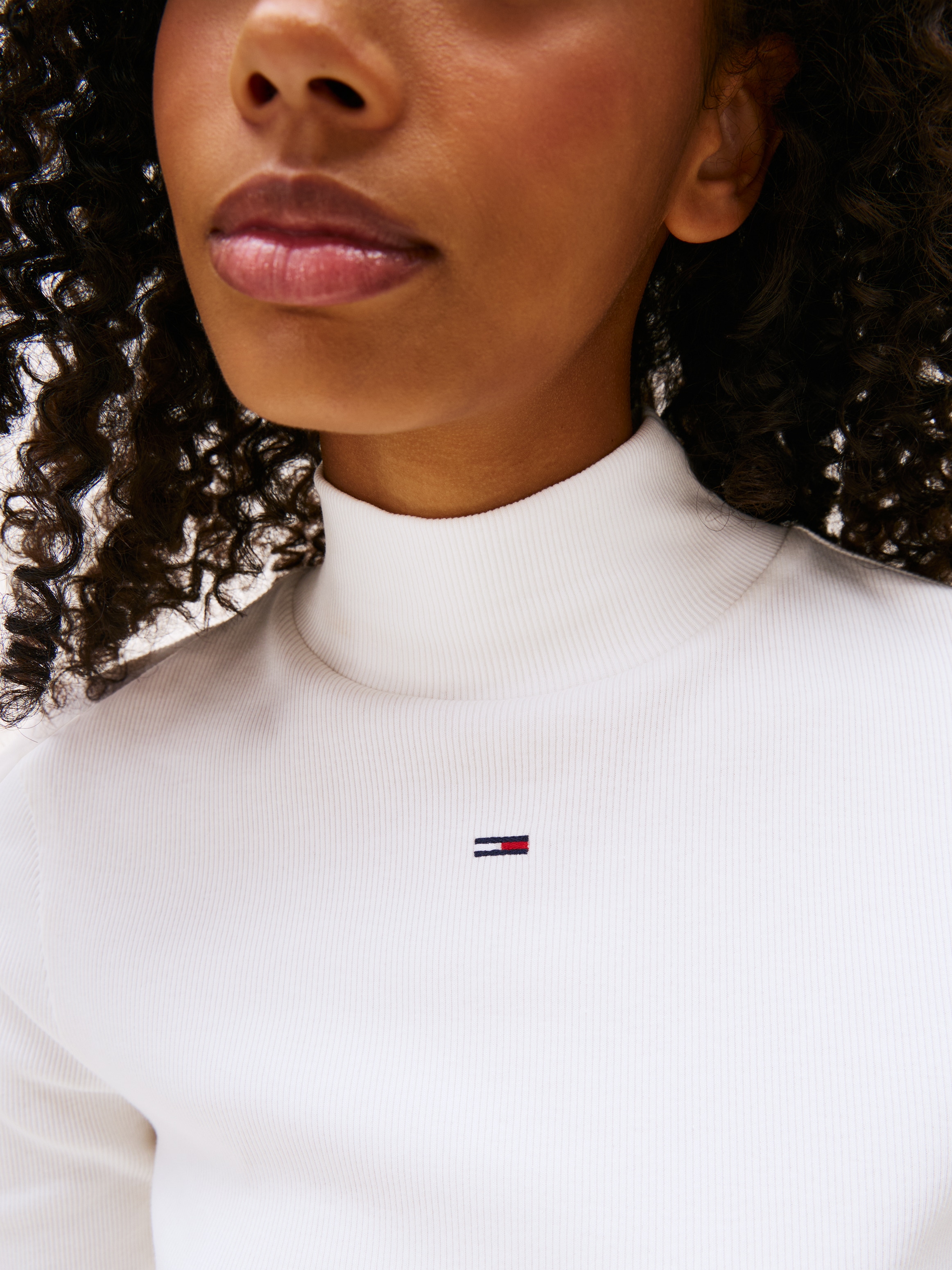 Tommy Jeans Langarmshirt »TJW ESSENTIAL MOCK NECK«, mit Stehkragen