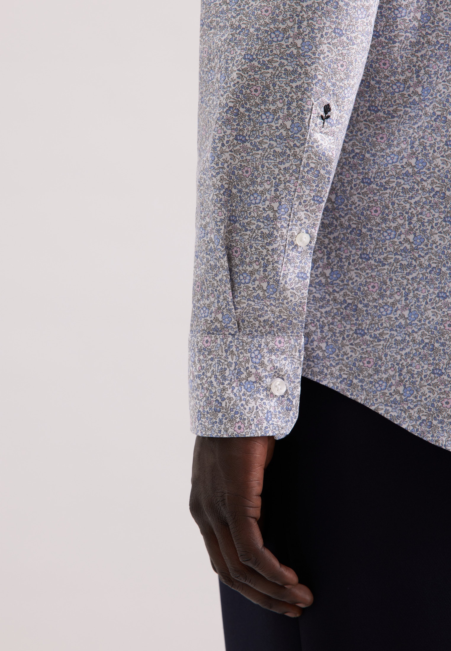 seidensticker Businesshemd »Schwarze Rose« Shaped 1/1 Kentkragen Geblümt