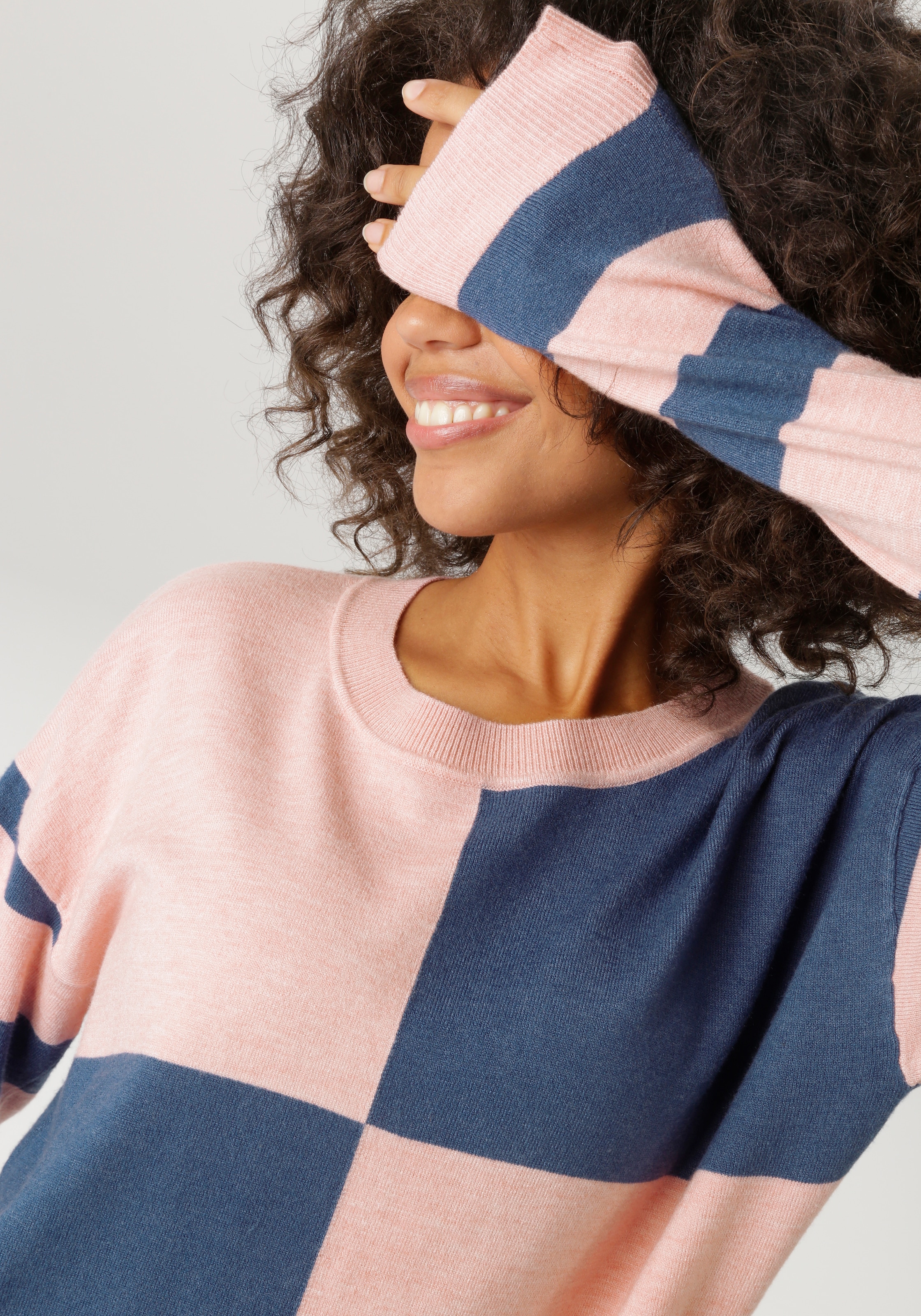 Aniston CASUAL Strickpullover mit grossflächigem Patchmuster und geringelten Ärmeln - NEUE KOLLEKTION