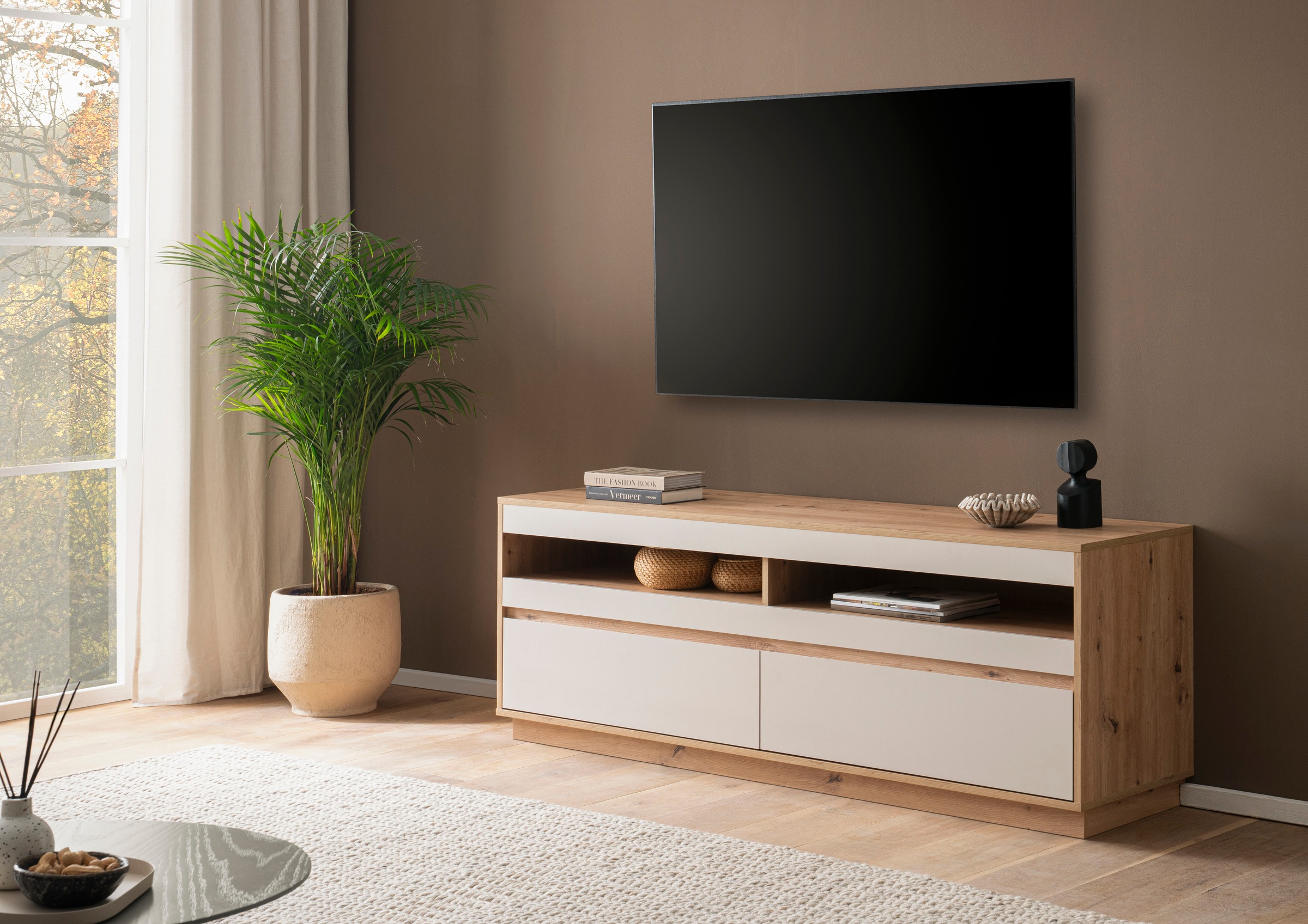 Home affaire Lowboard »Sonora, moderner TV-Unterschrank, Kommode in Eiche Artisan, TV-Schrank« filigrane Rahmenoptik, ausreichend Stauraum, vielseitig einsetzbar