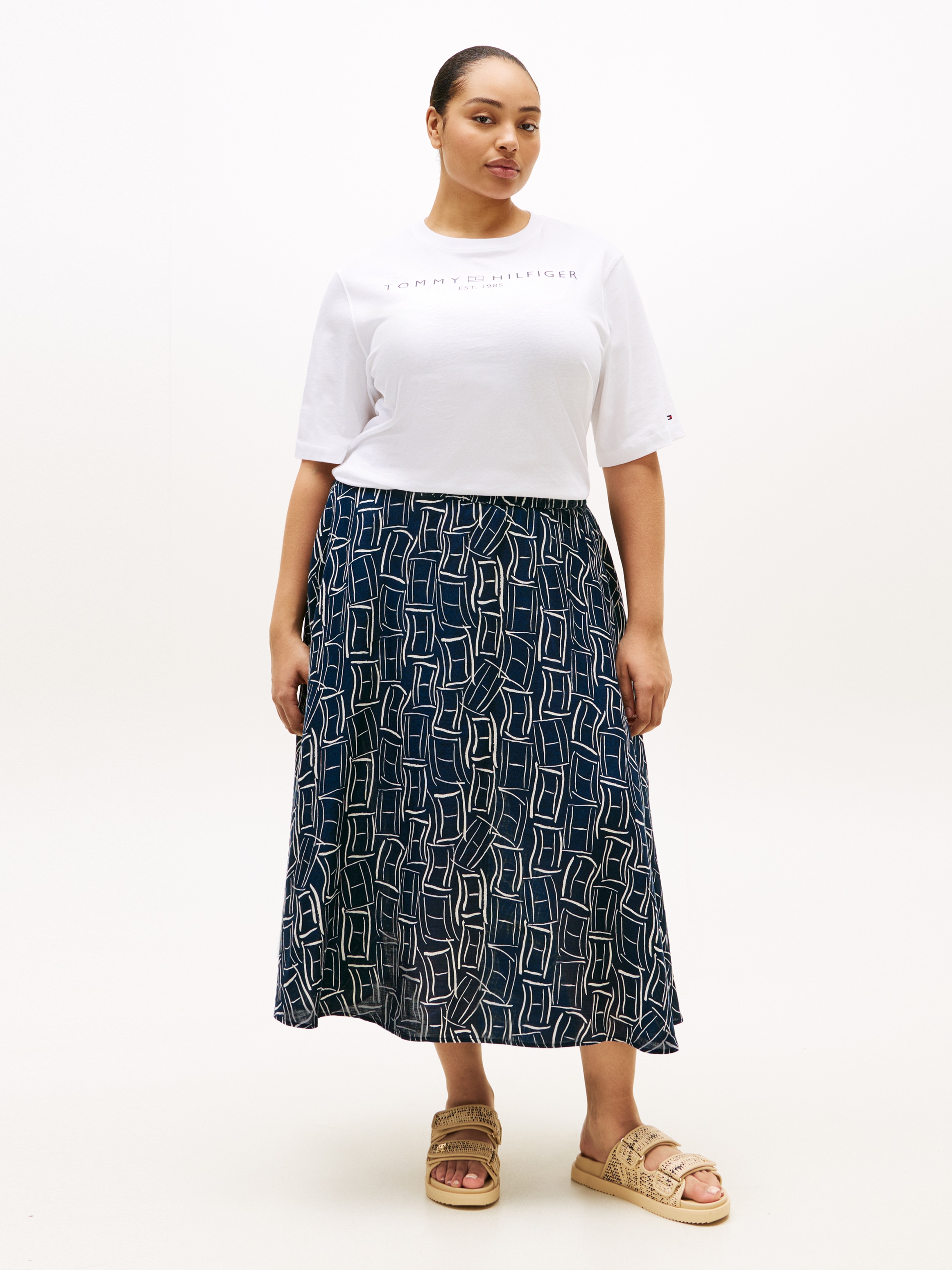 Tommy Hilfiger Curve T-shirt »CRV CORP LOGO TRAPEZE C-NK TEE« in grossen Grössen