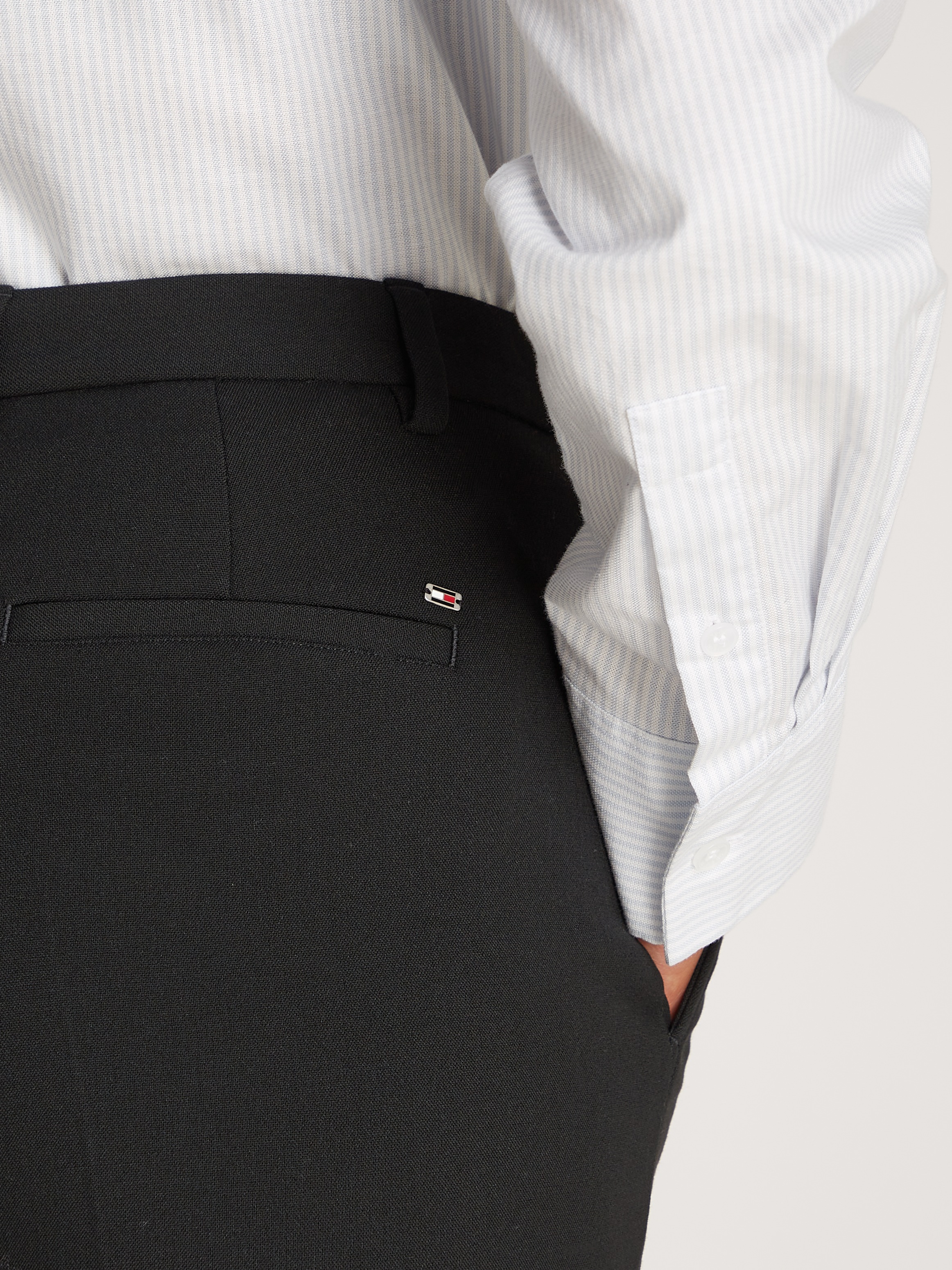 Tommy Hilfiger Webhose »PUNTO SLIM STRAIGHT PANT«, mit Bügelfalten, Metalllabel