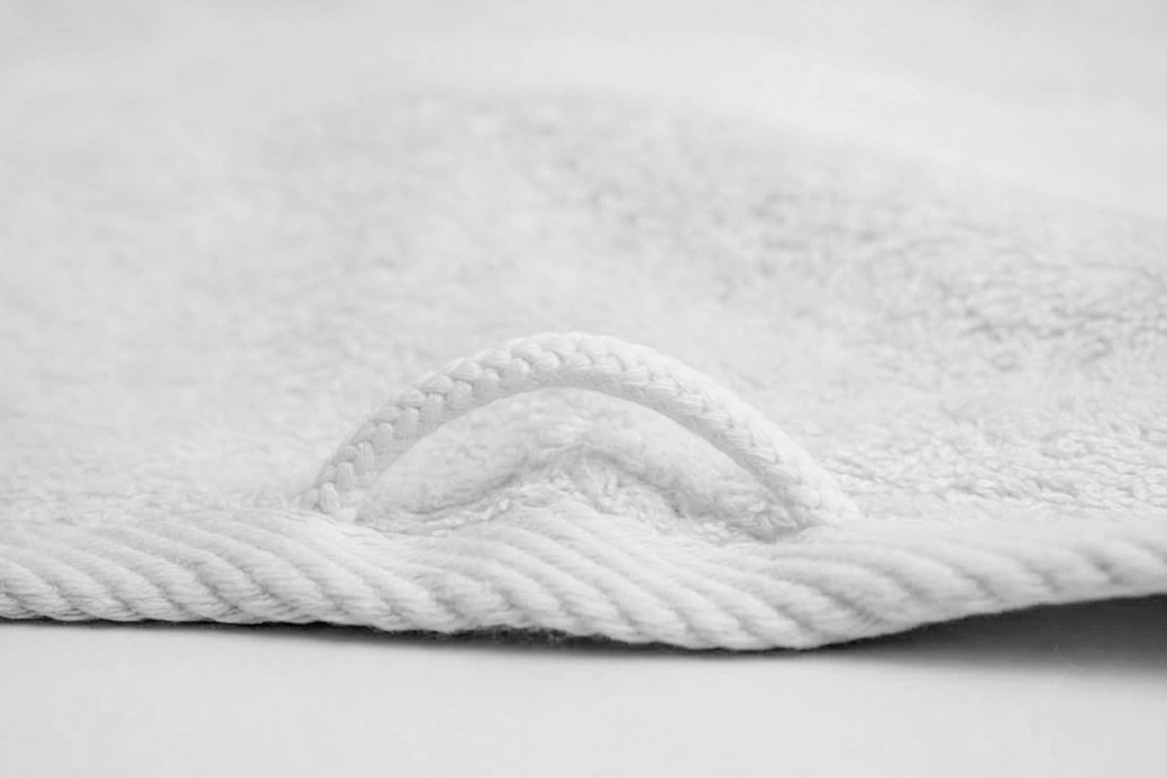 GOODproduct Badetücher »Finnja, 2 grosse Premium Duschtücher, 550 gr/m², 100x150cm« 100% Baumwolle, unifarben, schwer & flauschig, 5 Jahre Garantie