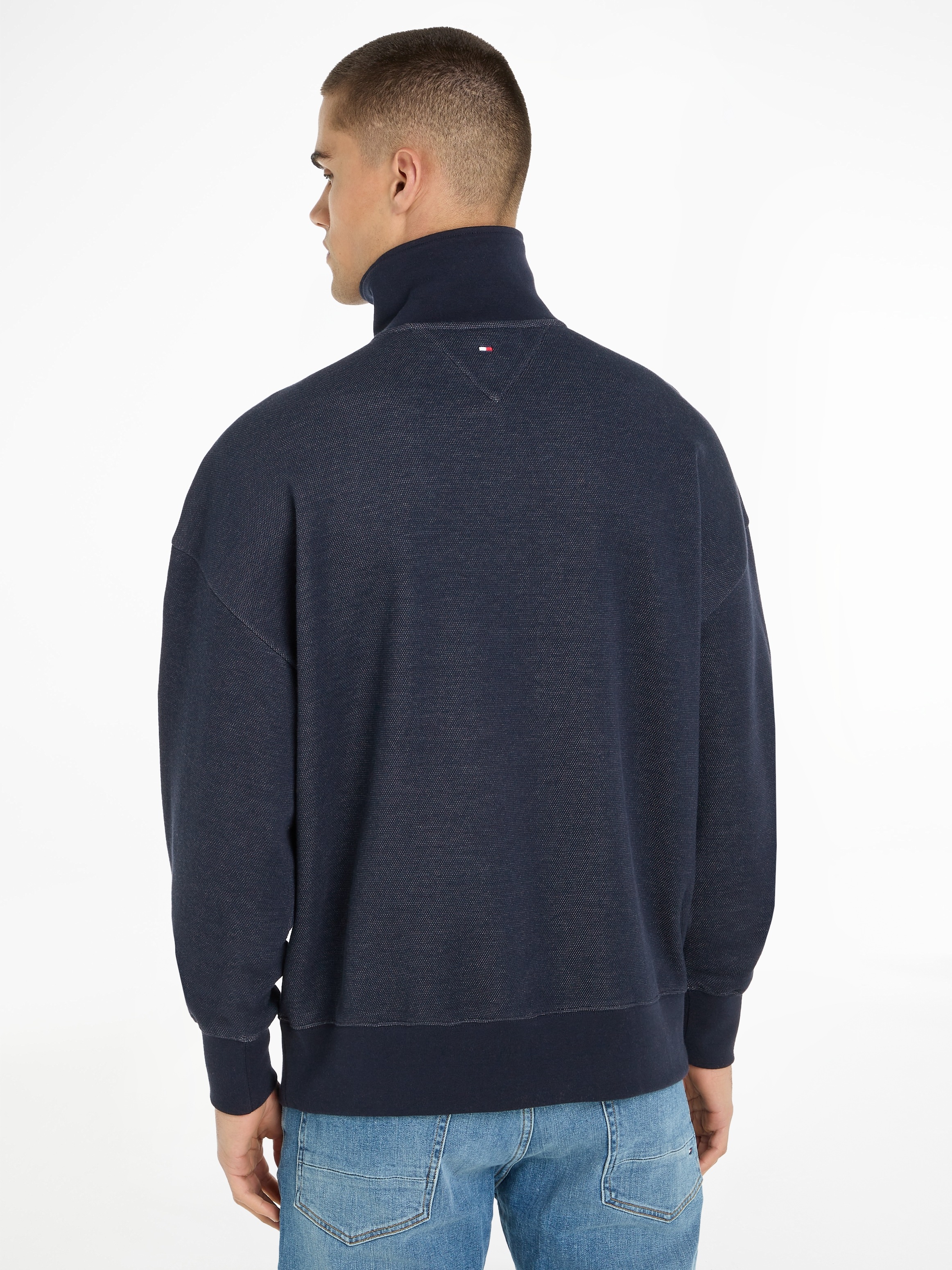 Tommy Hilfiger Sweatshirt »MONOTYPE HONEYCOMB 1/4 ZIP«, Tommy Hilfiger Flag-Stickerei am Reissverschluss und Rücken