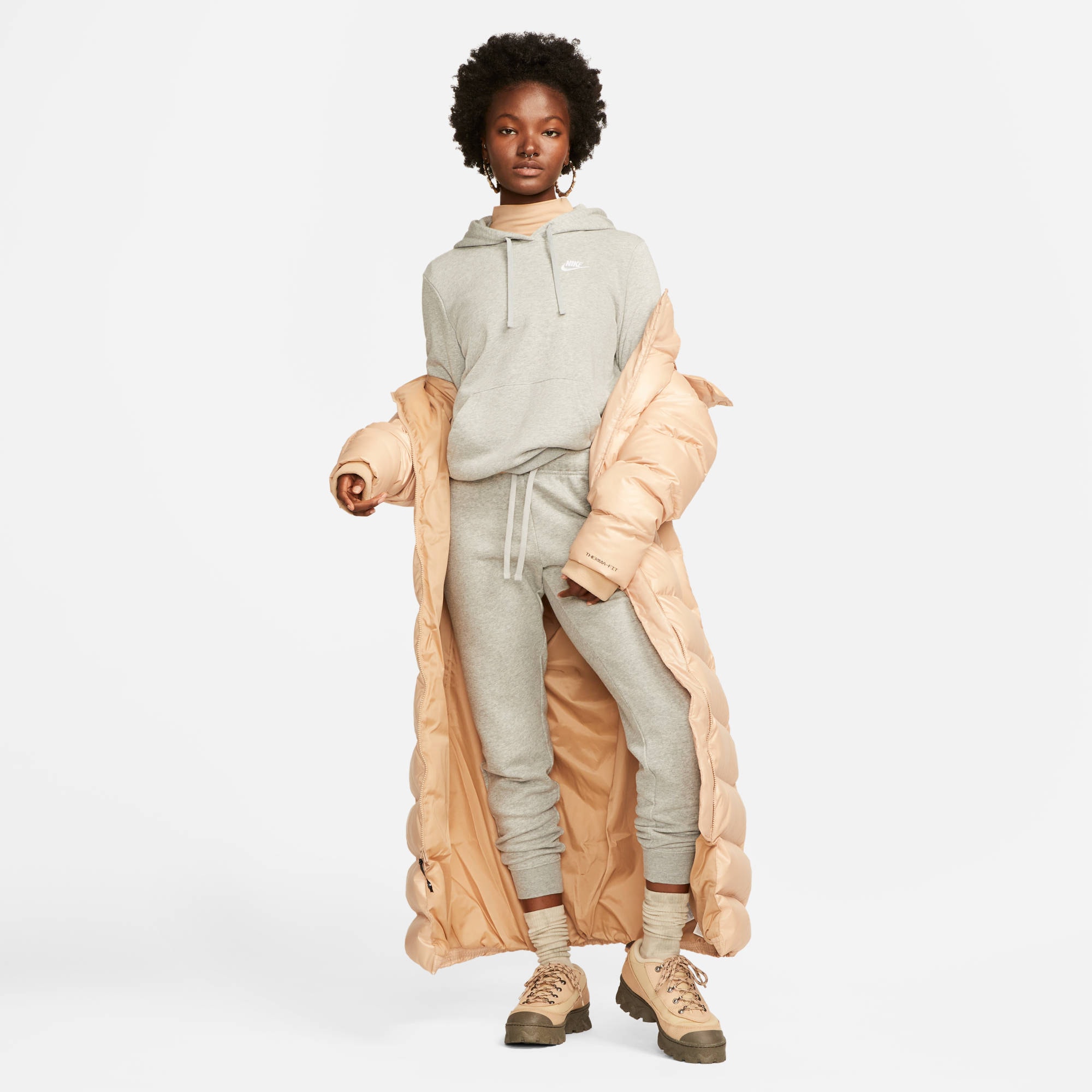 Nike Sportswear Kapuzensweatshirt »CLUB FLEECE WOMEN'S PULLOVER HOODIE«, Damen Kapuzenpullover aus weichem Fleece Material