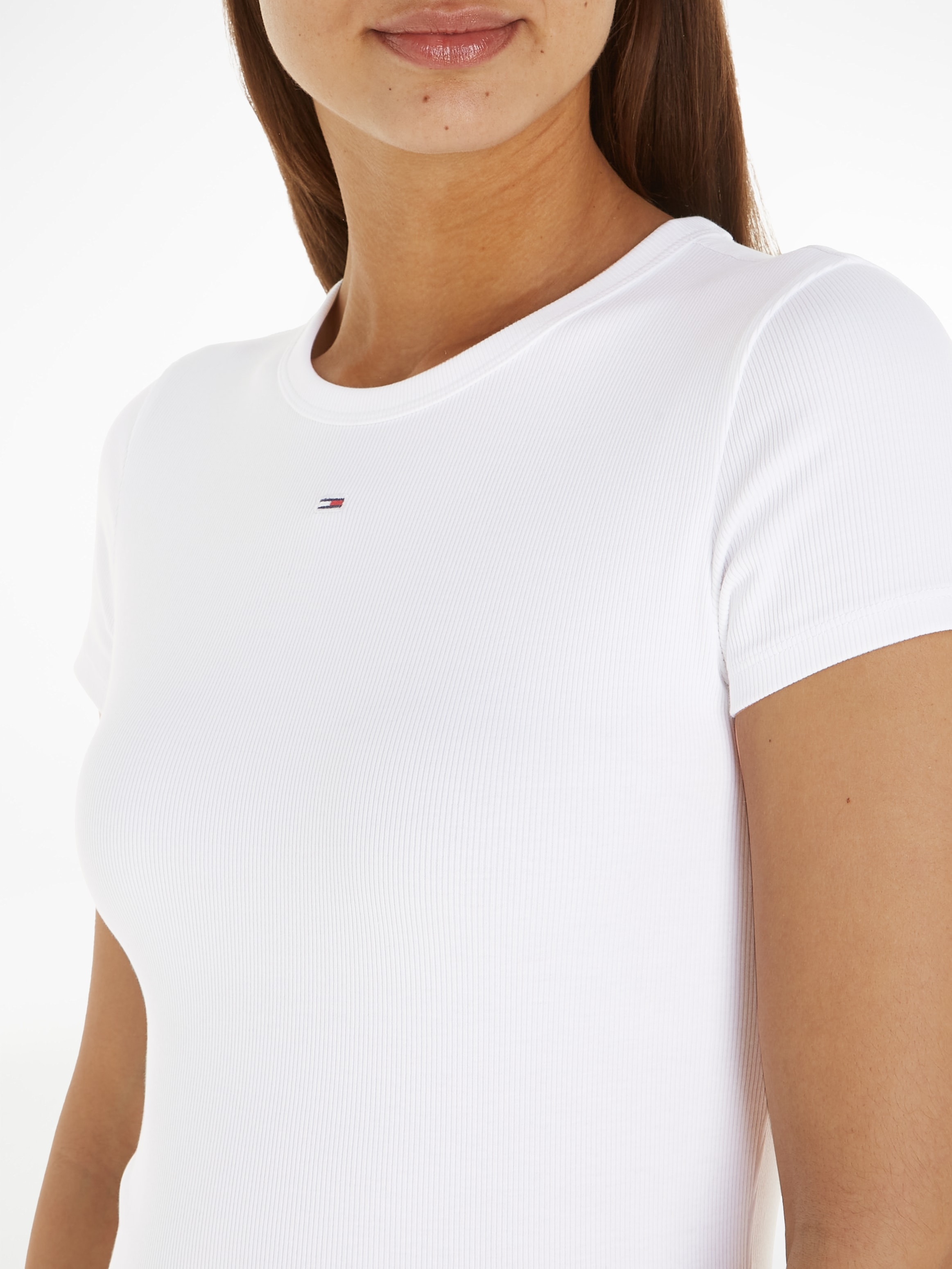 Tommy Jeans T-Shirt »Slim Essential Rib Shirt, Rippshirt Rundhalsshirt«, mit Logostickerei