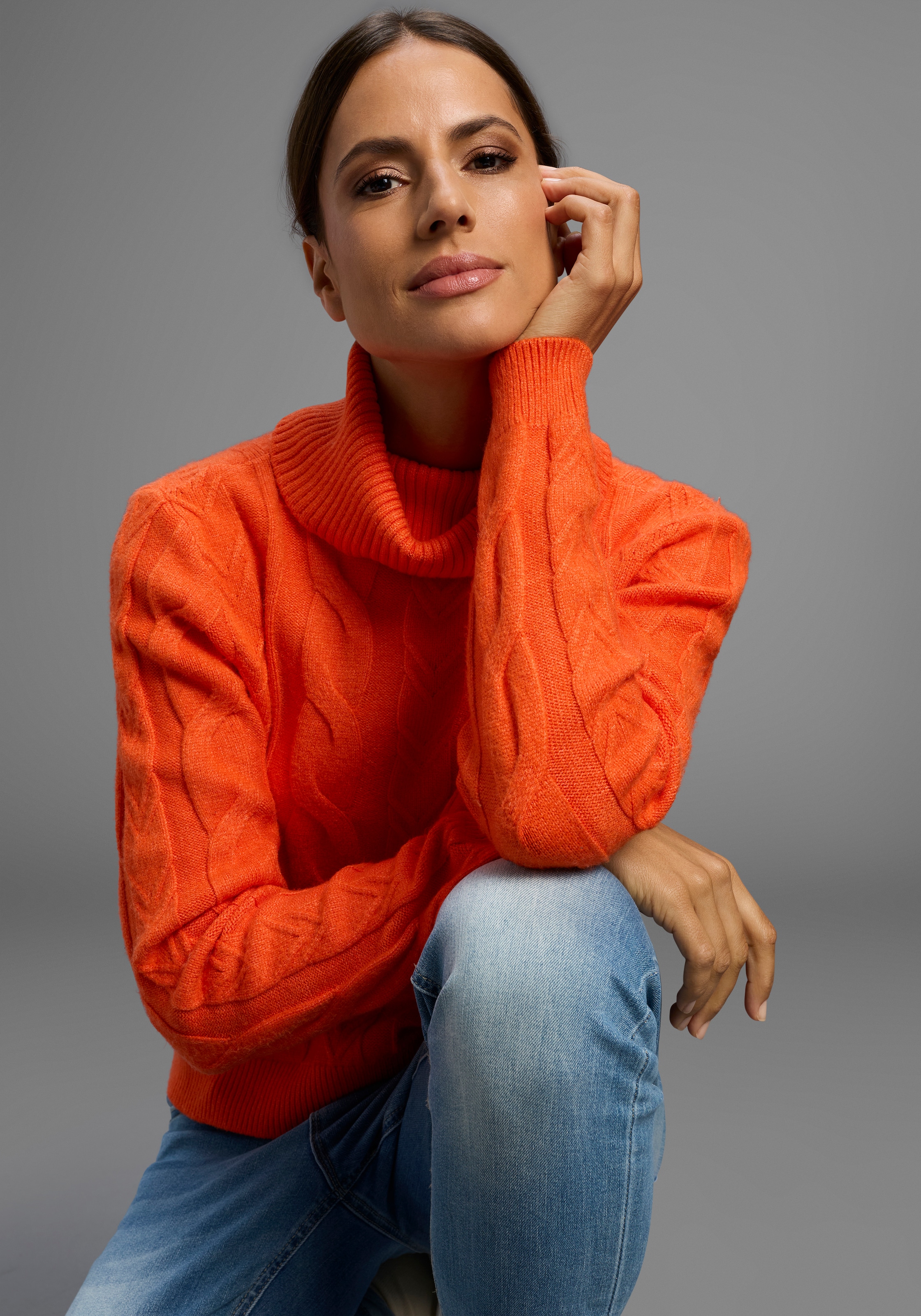 KangaROOS Pull à col roulé mit Zopfstrickmuster